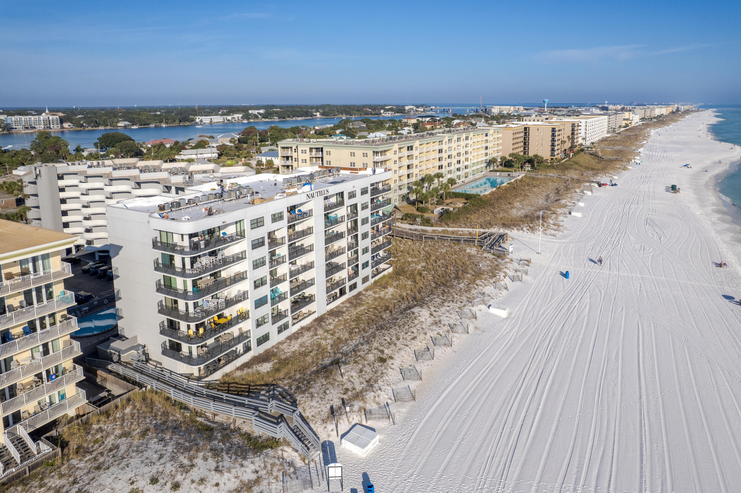 NAUTILUS CONDO - Residential