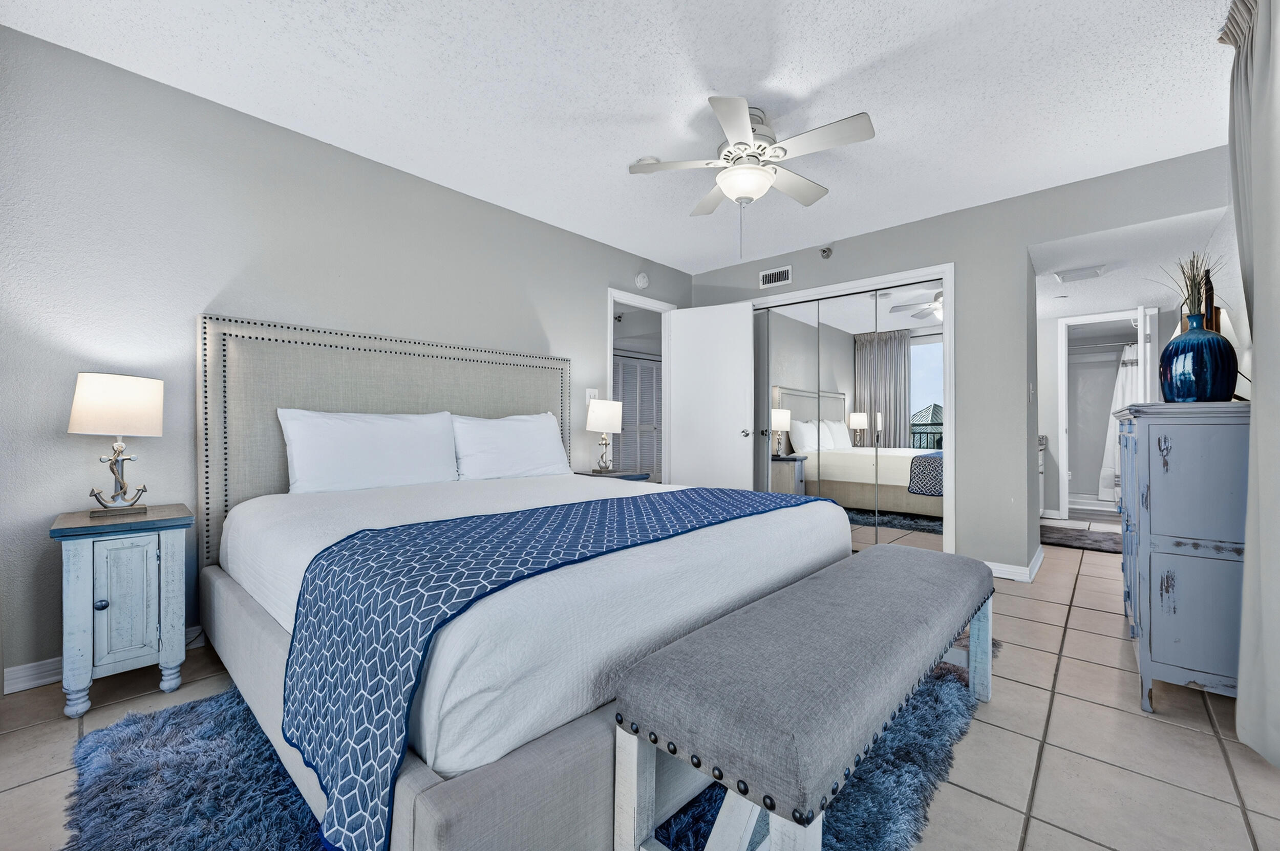 NAUTILUS CONDO - Residential