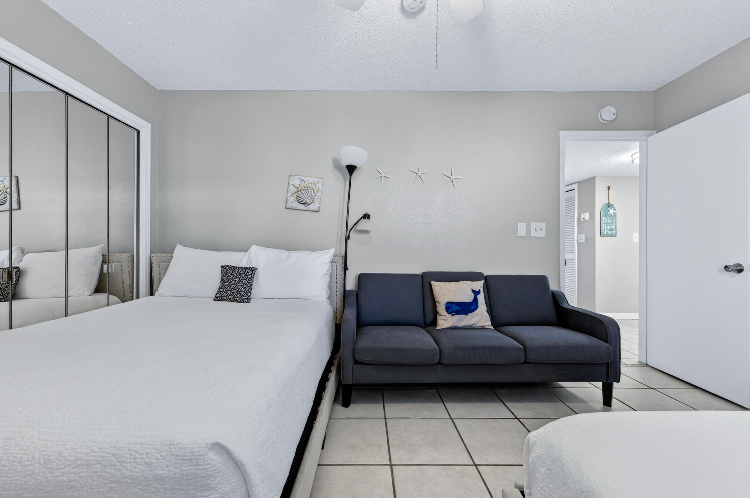 NAUTILUS CONDO - Residential