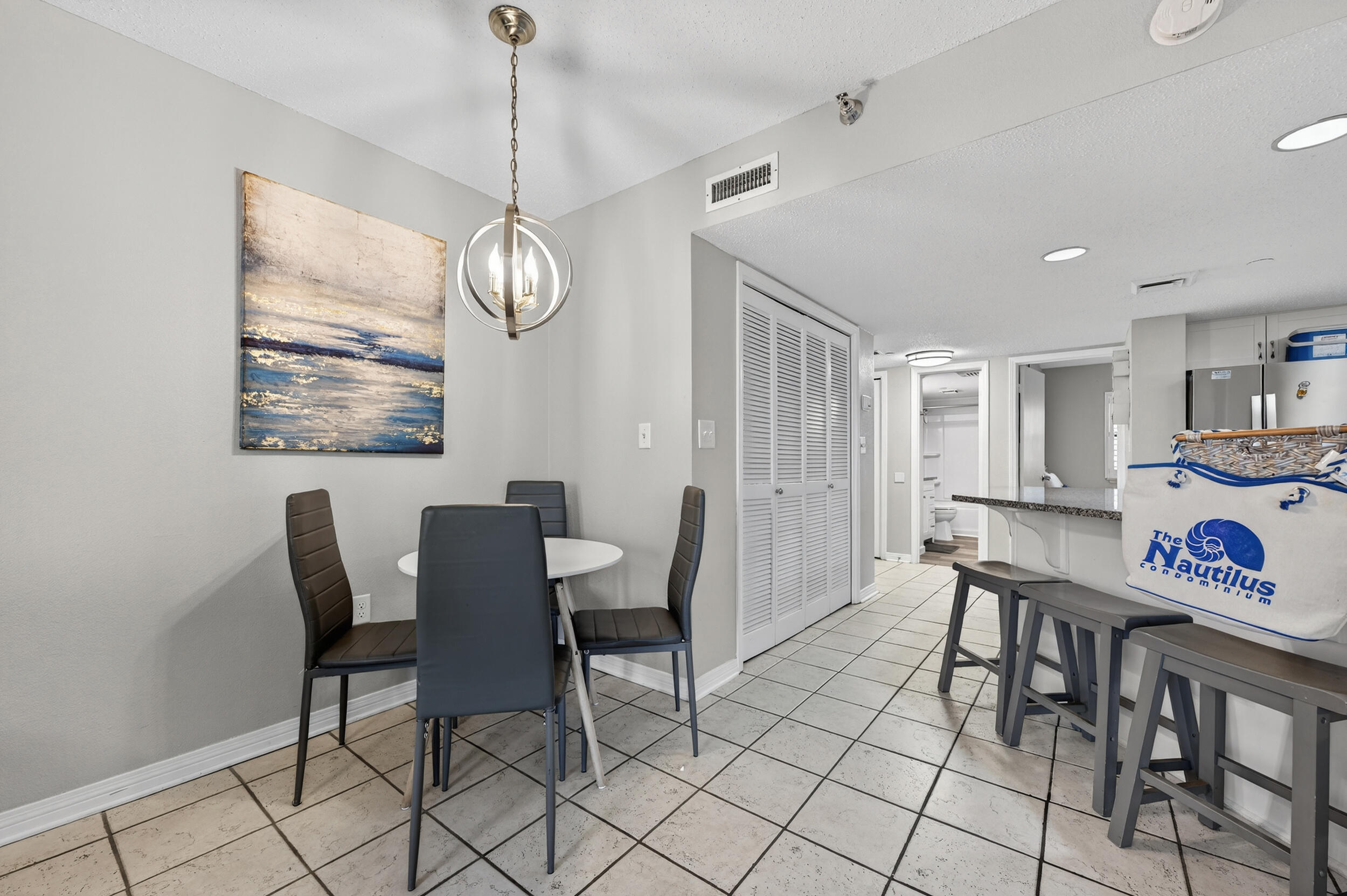 NAUTILUS CONDO - Residential