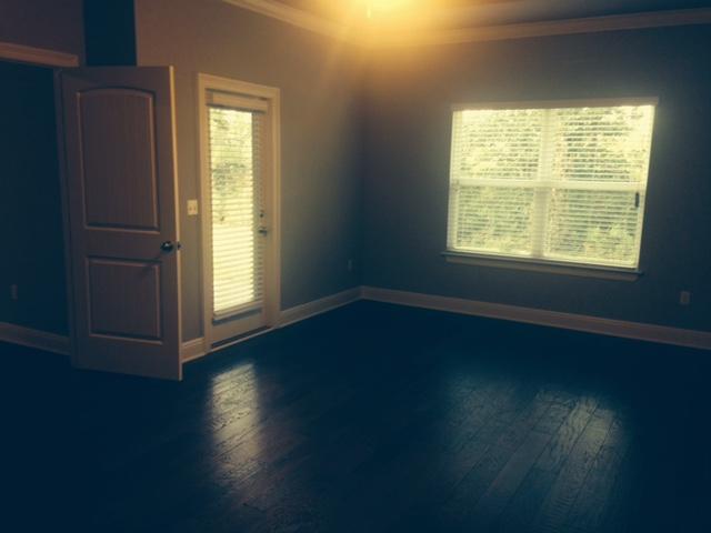 WHISPERING LAKE - Residential