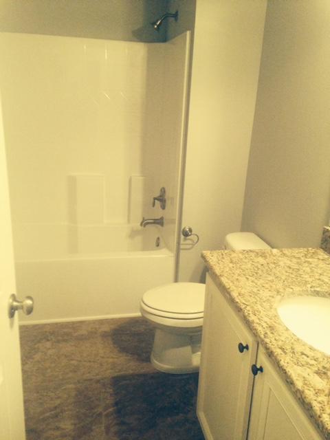 WHISPERING LAKE - Residential