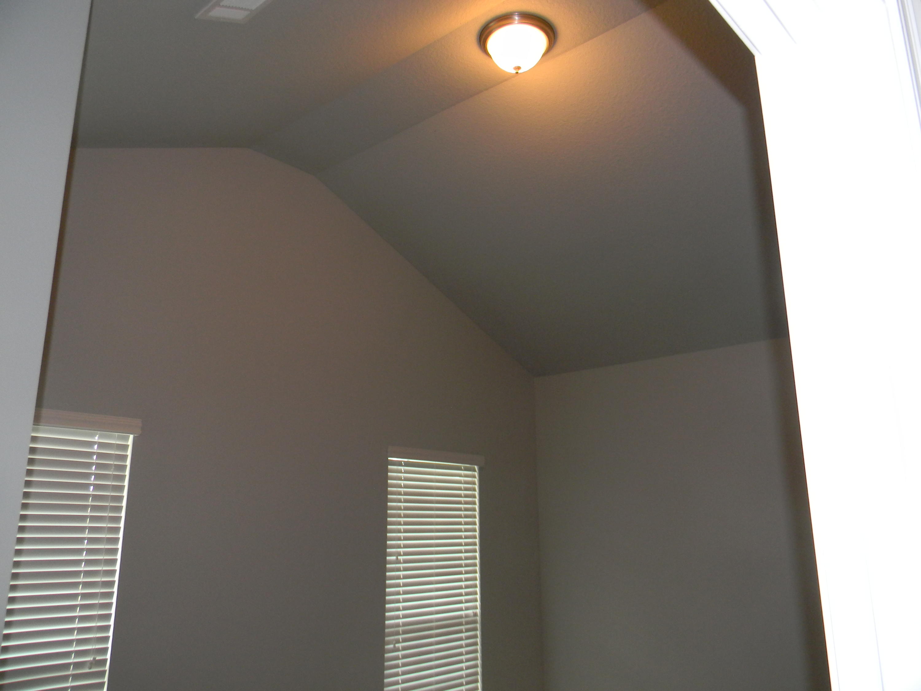 WHISPERING LAKE - Residential