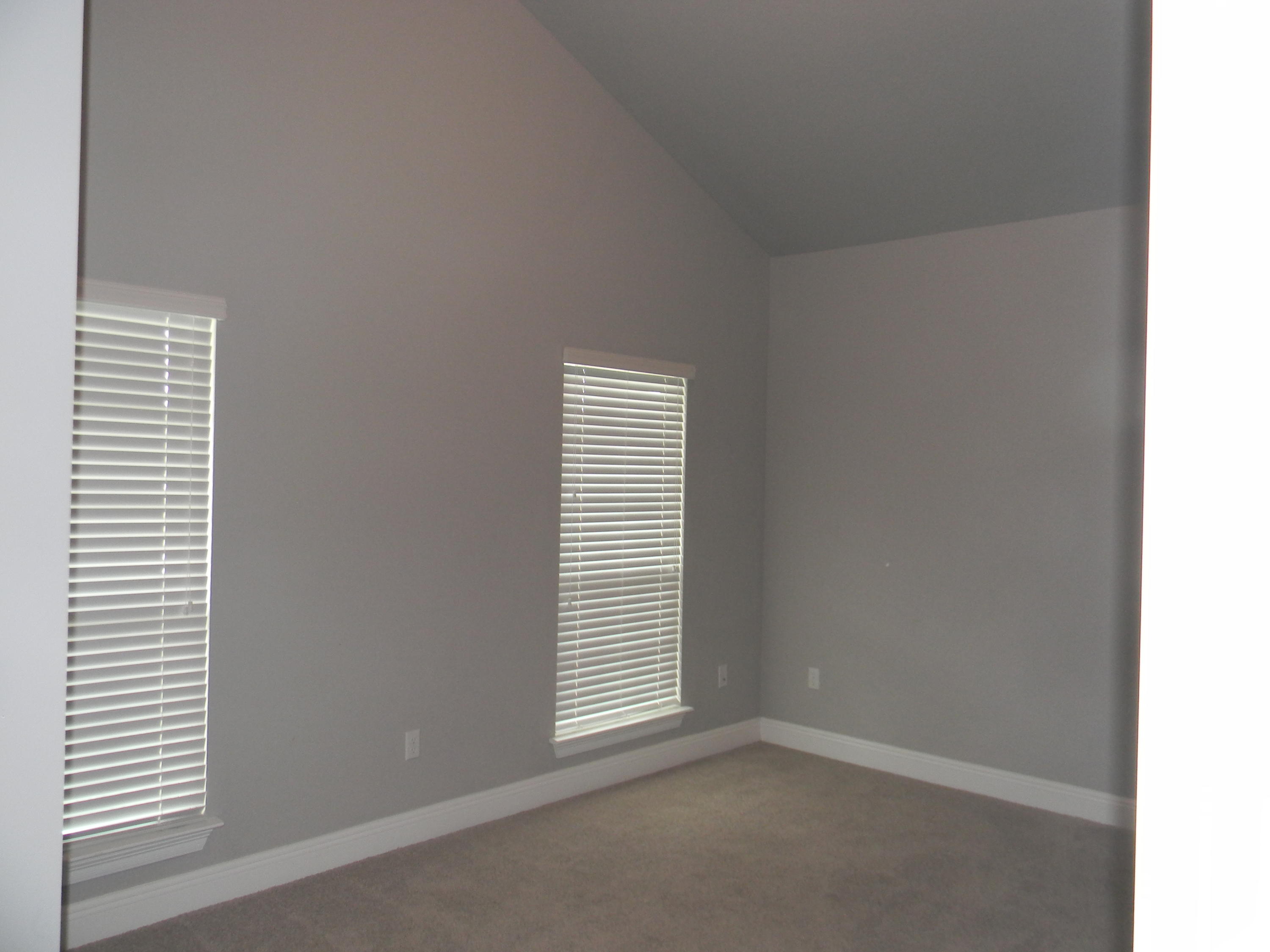 WHISPERING LAKE - Residential