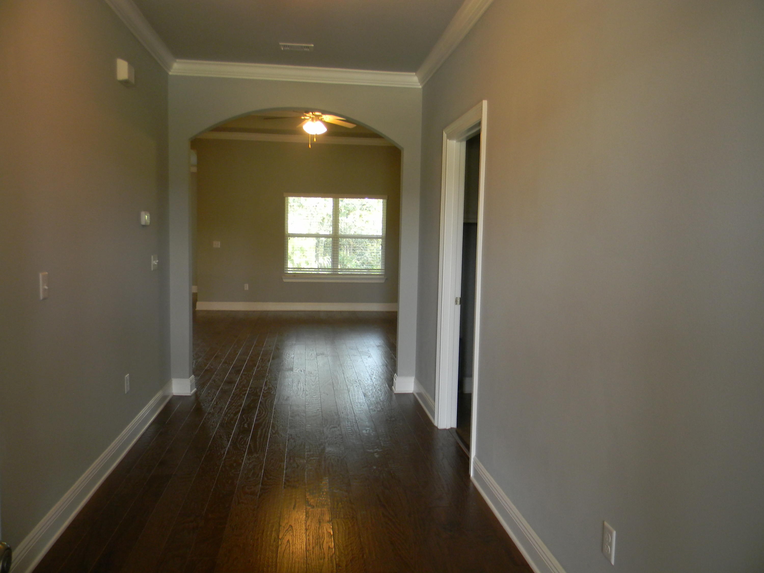 WHISPERING LAKE - Residential