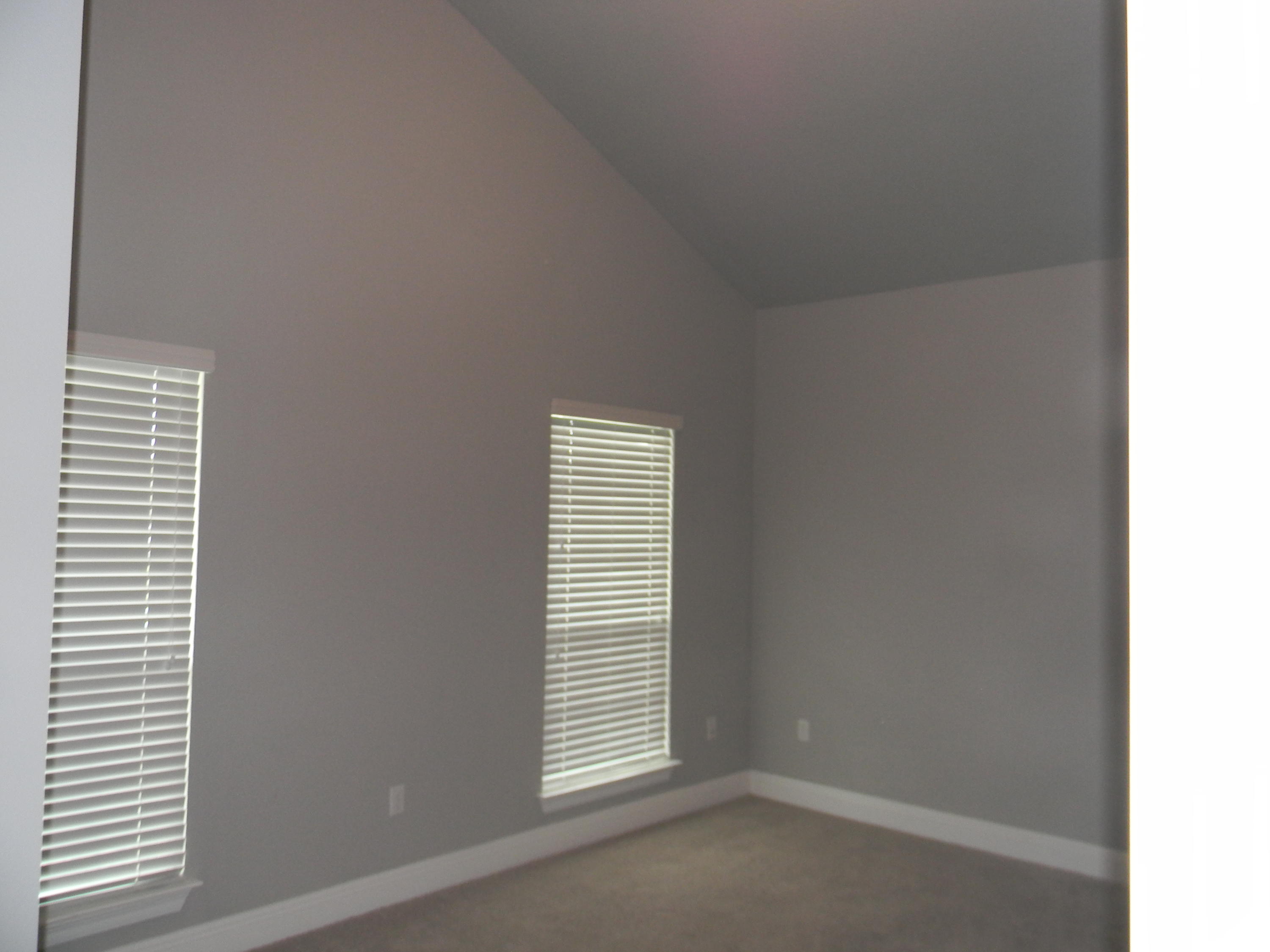 WHISPERING LAKE - Residential