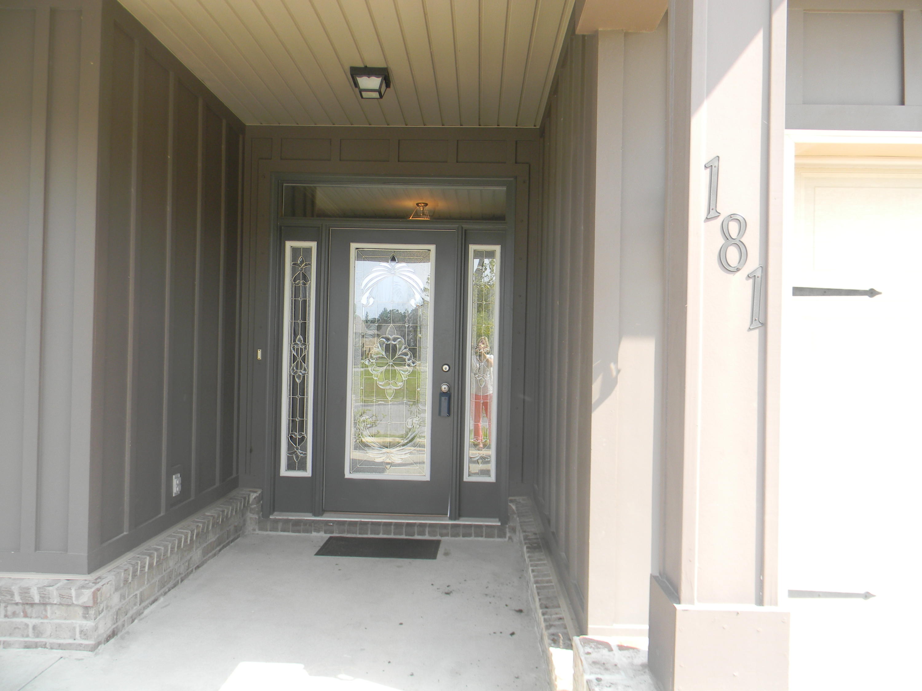 WHISPERING LAKE - Residential