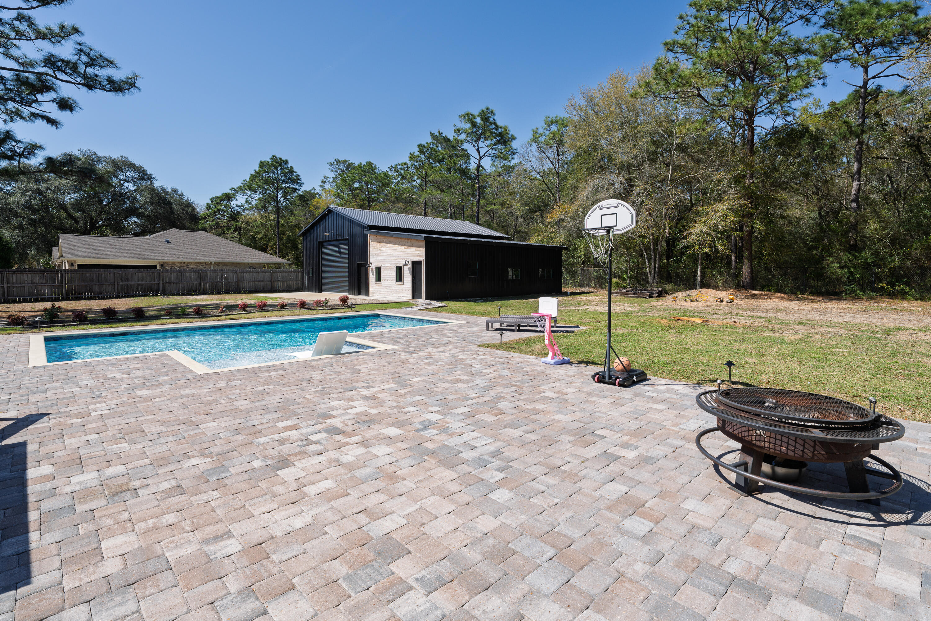 FOREST HEIGHTS - Residential