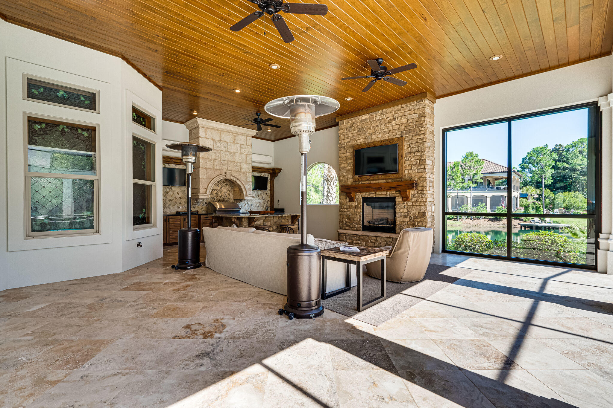 BURNT PINE - Residential