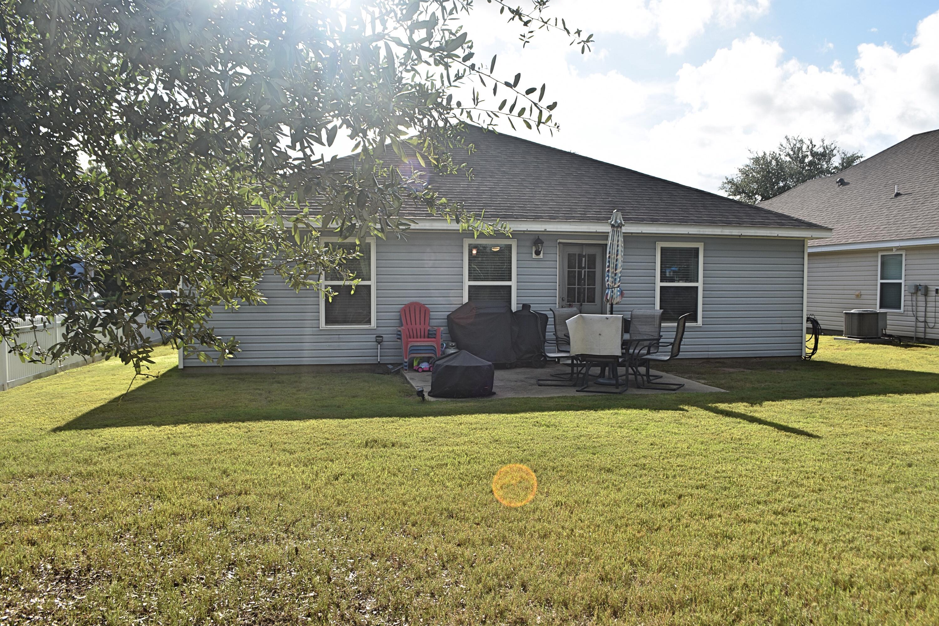 HAMMOCK BAY - Residential Lease