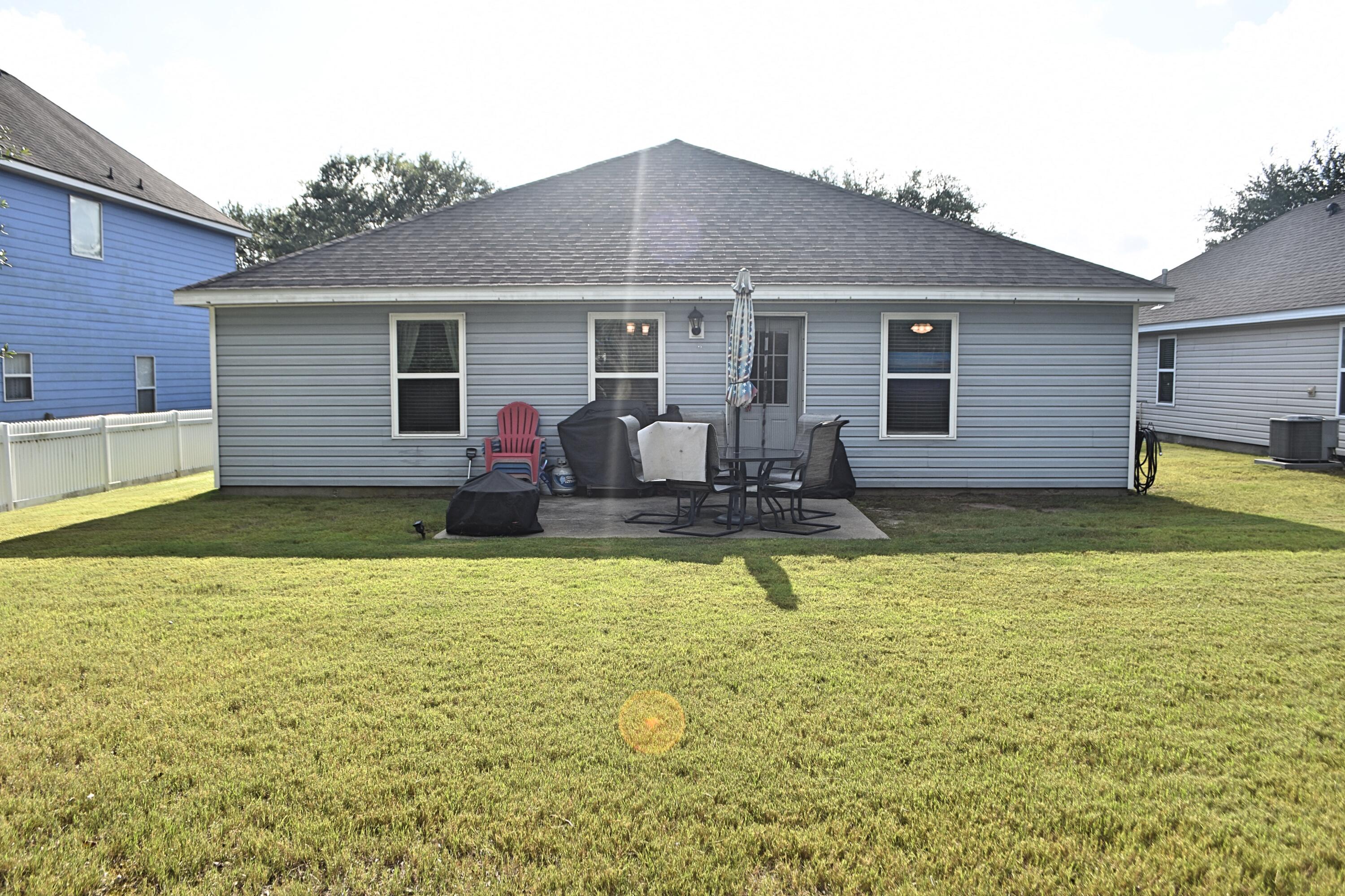 HAMMOCK BAY - Residential Lease