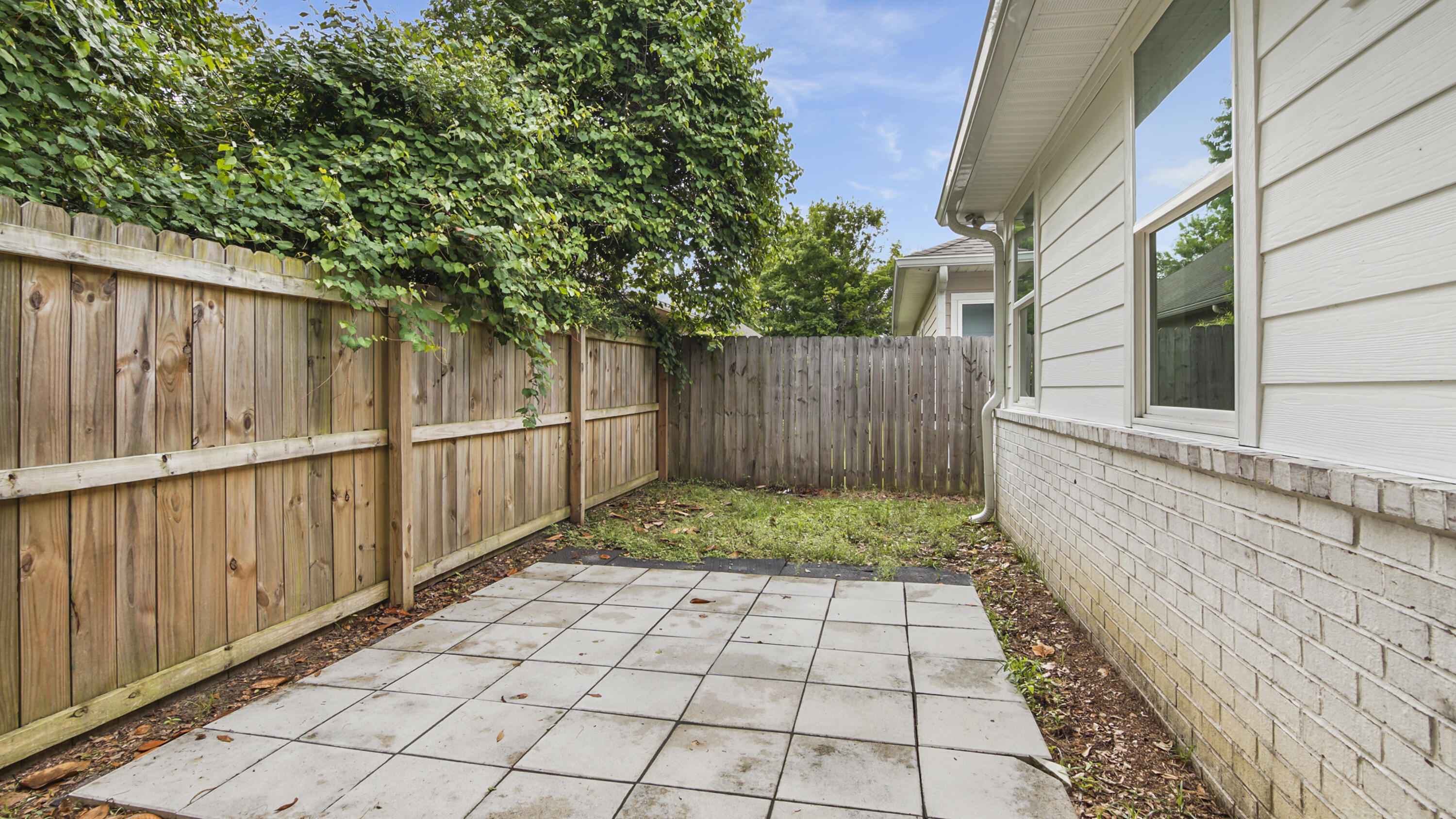 LAGRANGE LANDING - Residential