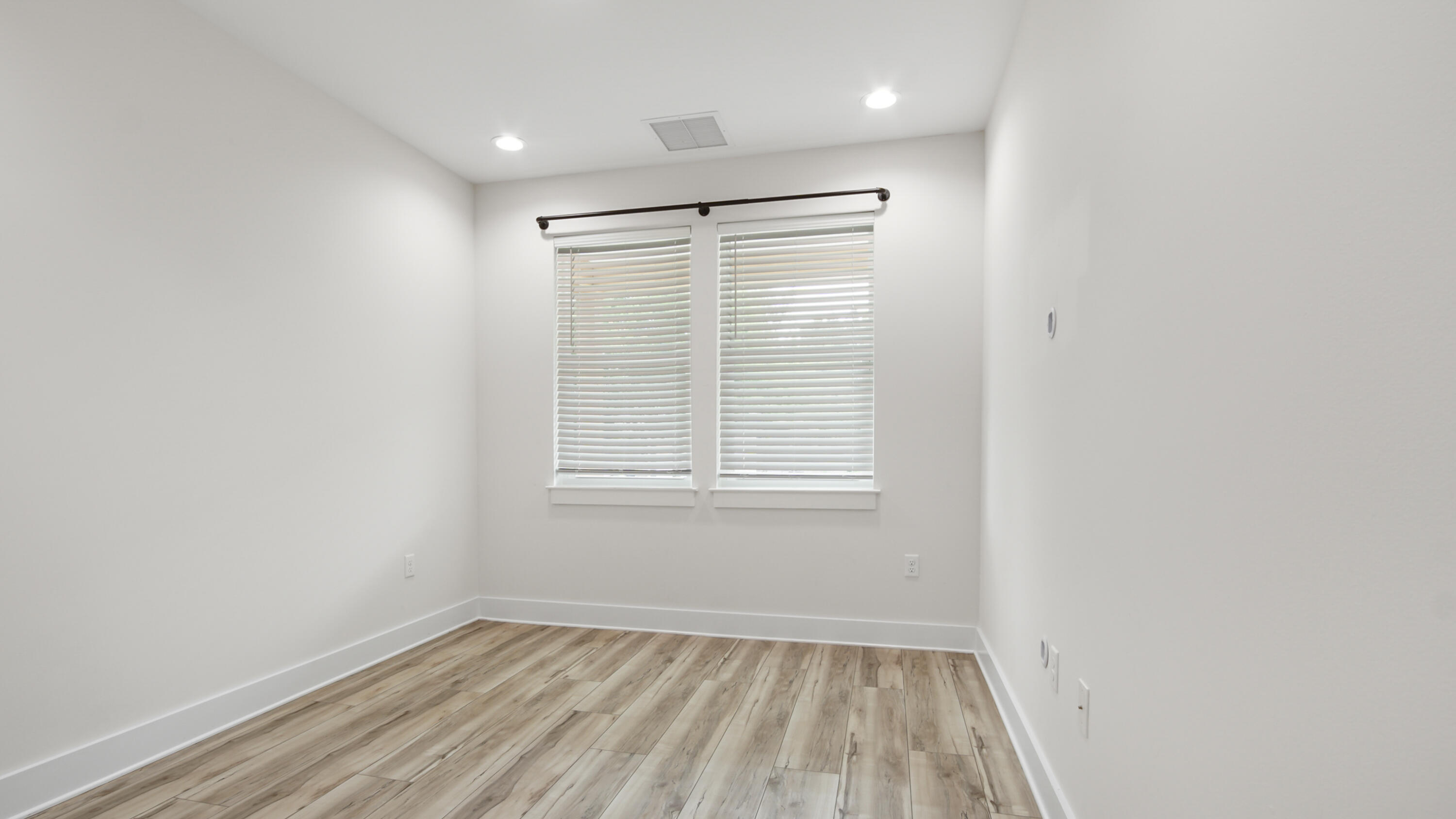 LAGRANGE LANDING - Residential