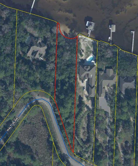 WHISPERING OAKS - Land