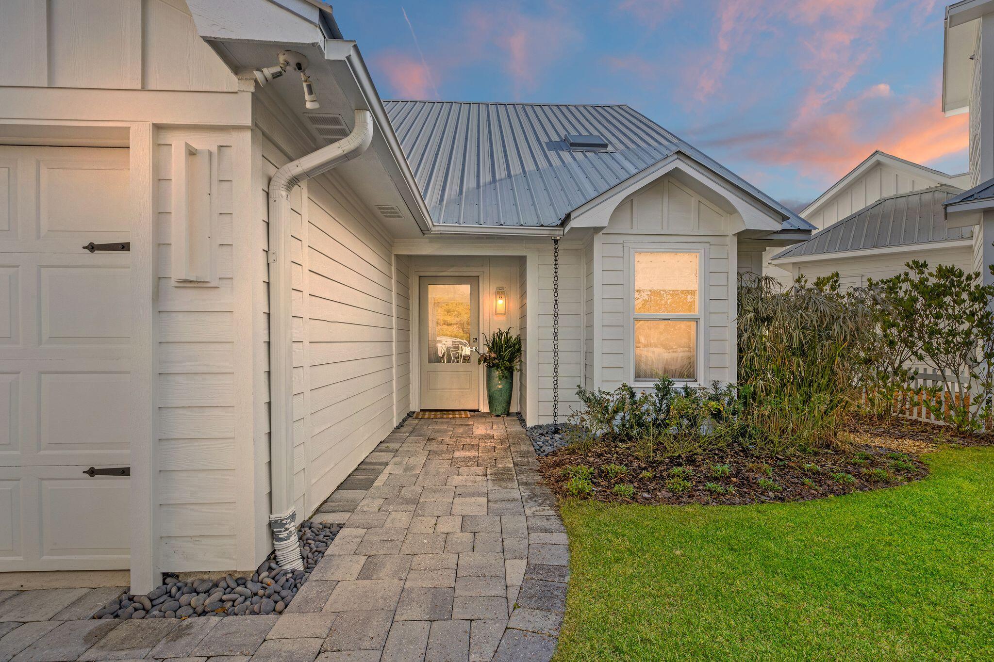 SAND CLIFFS - Residential