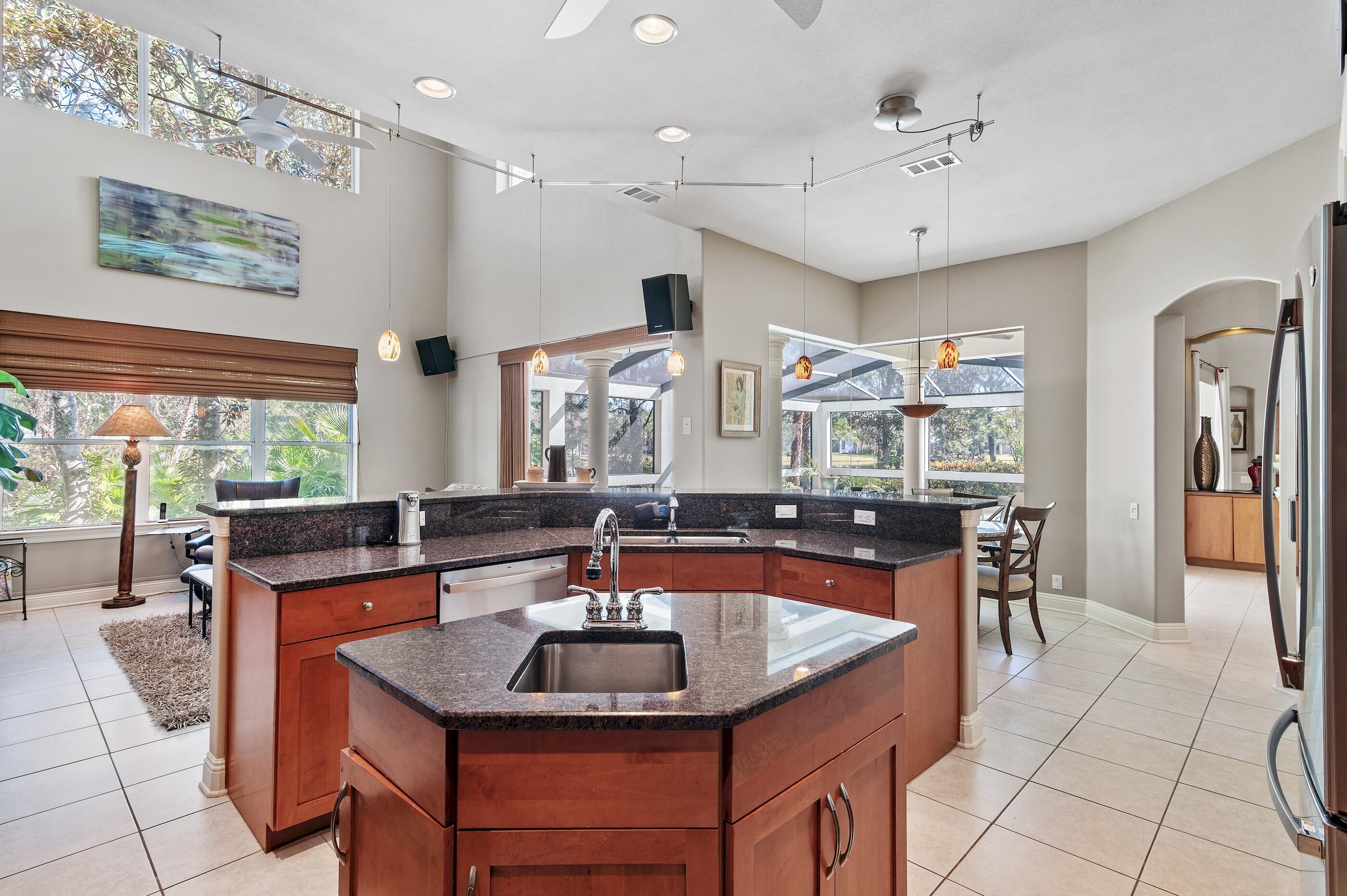 REGATTA BAY - Residential