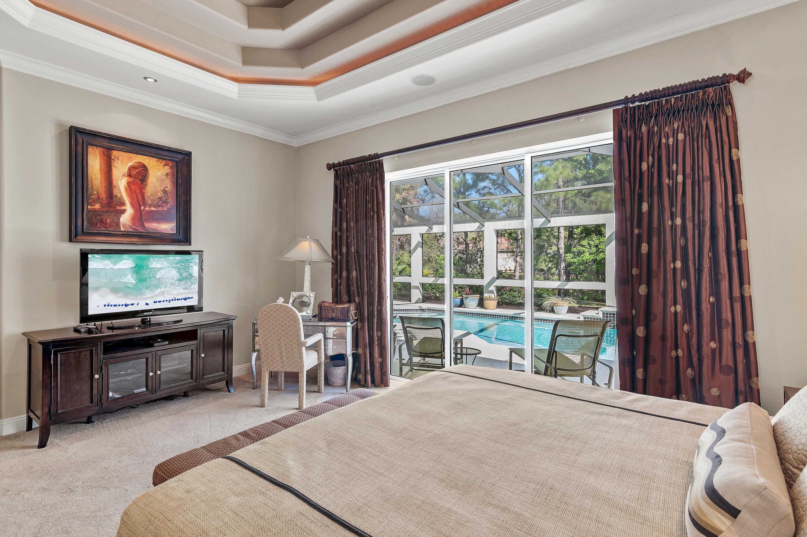 REGATTA BAY - Residential