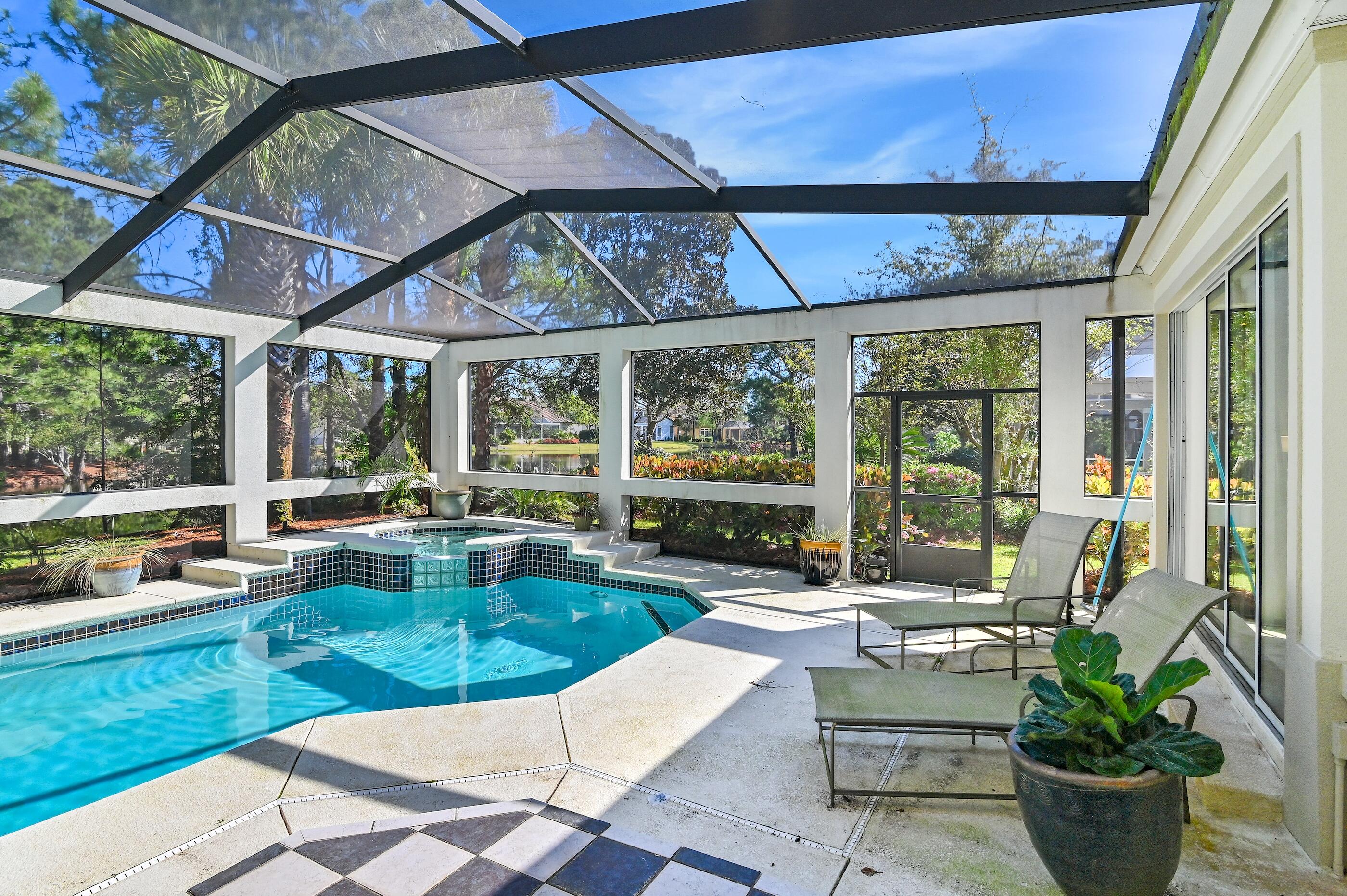 REGATTA BAY - Residential