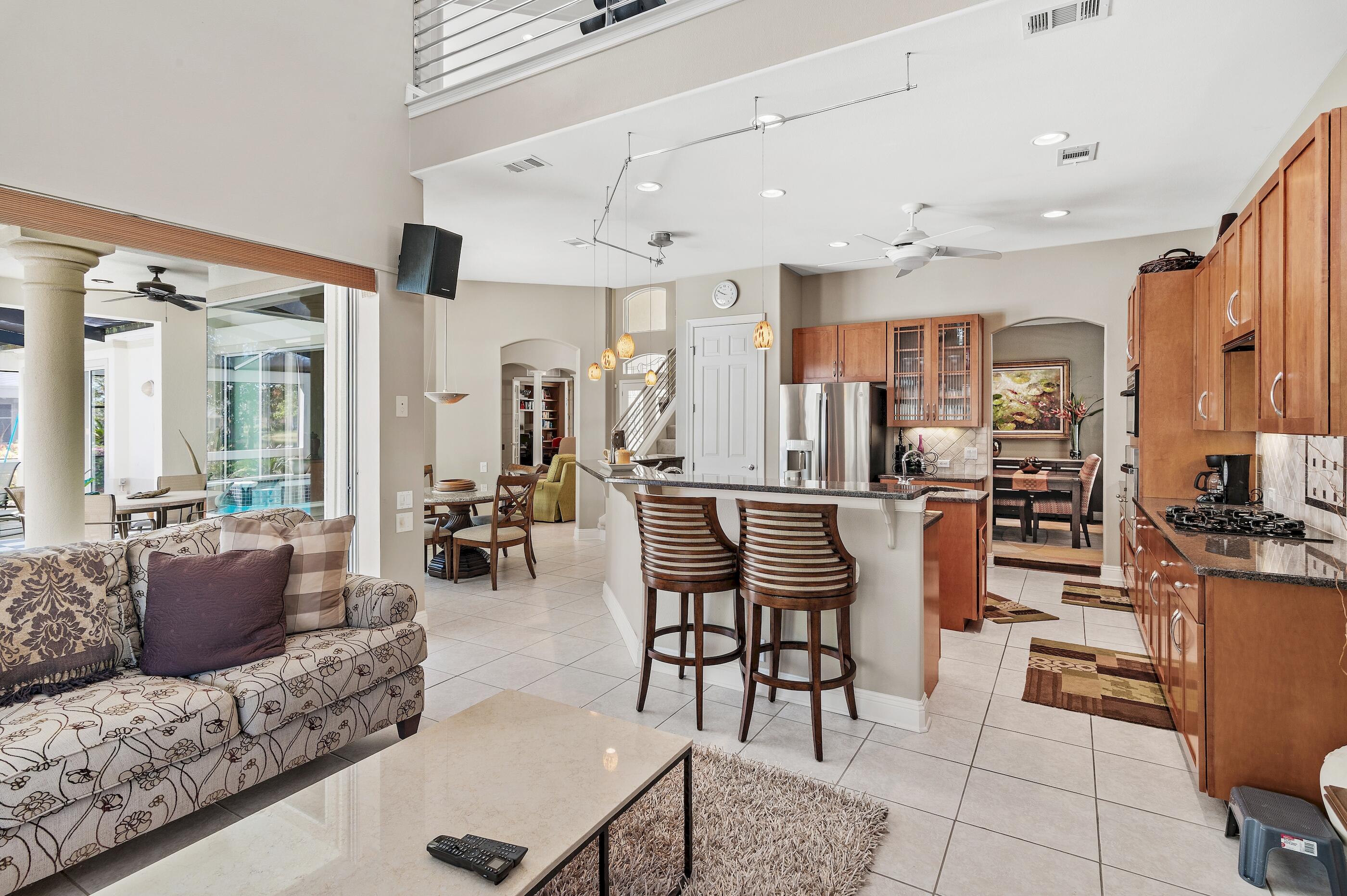 REGATTA BAY - Residential