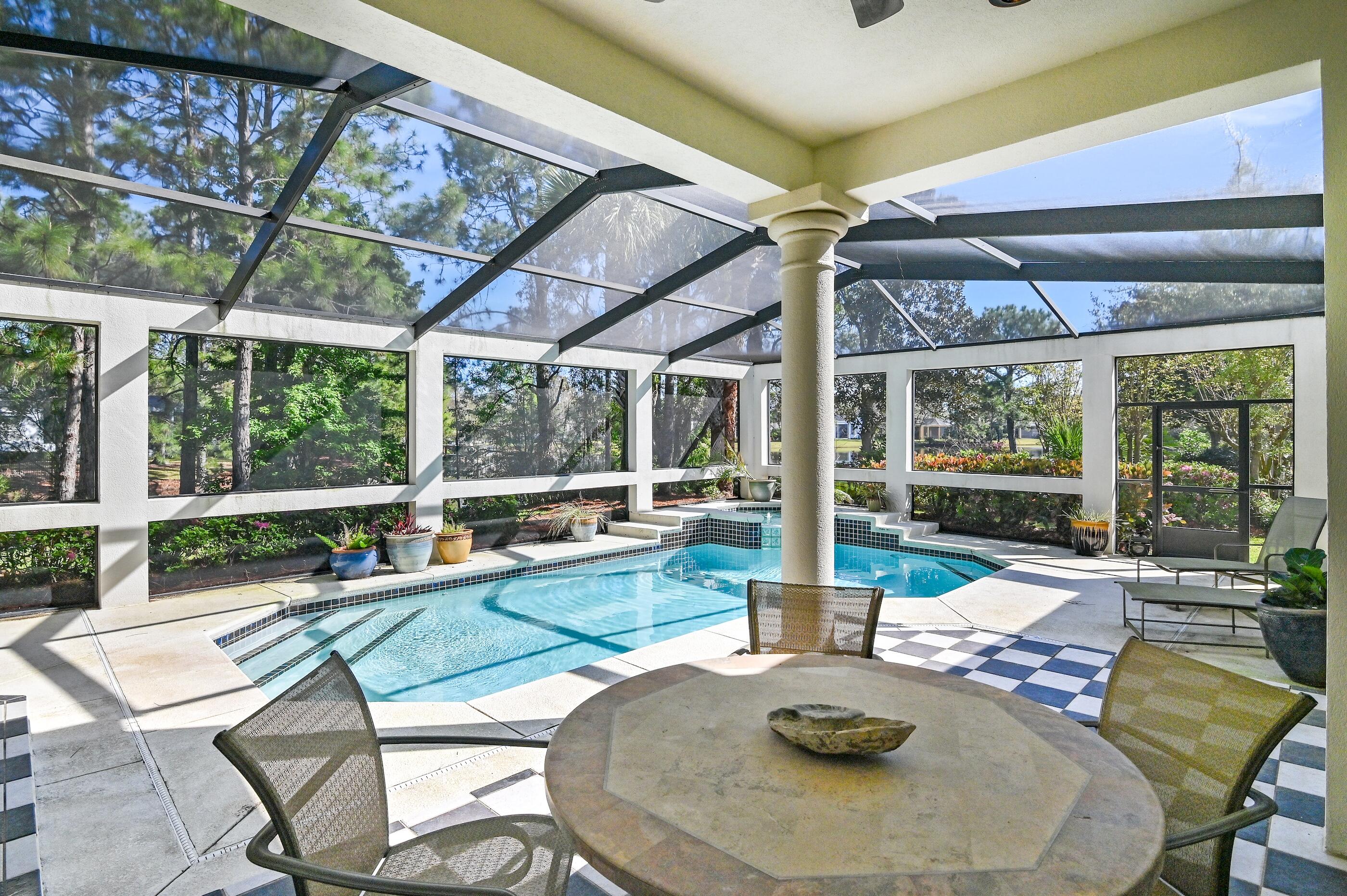REGATTA BAY - Residential