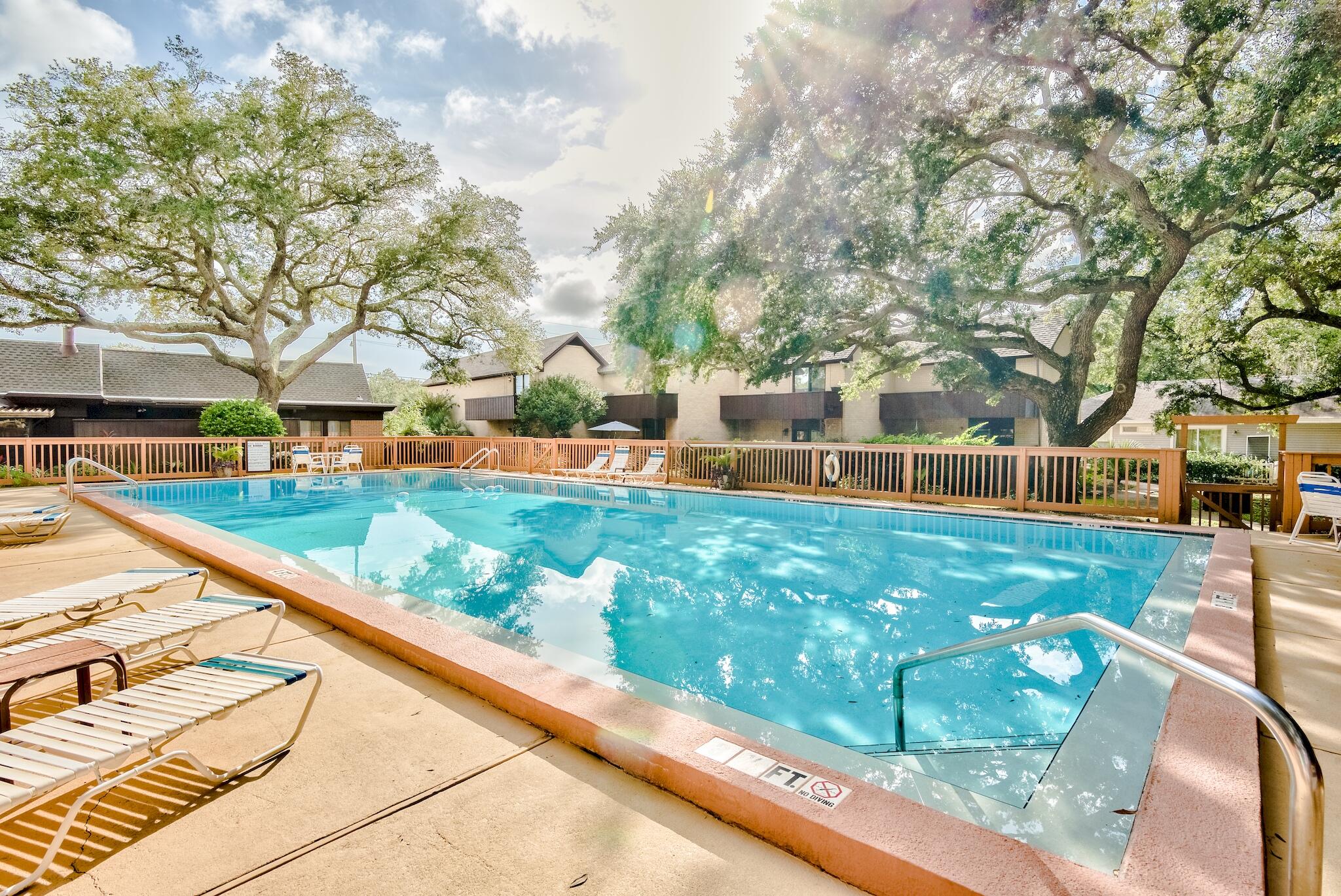 MOSSEY COVE T/H - Residential