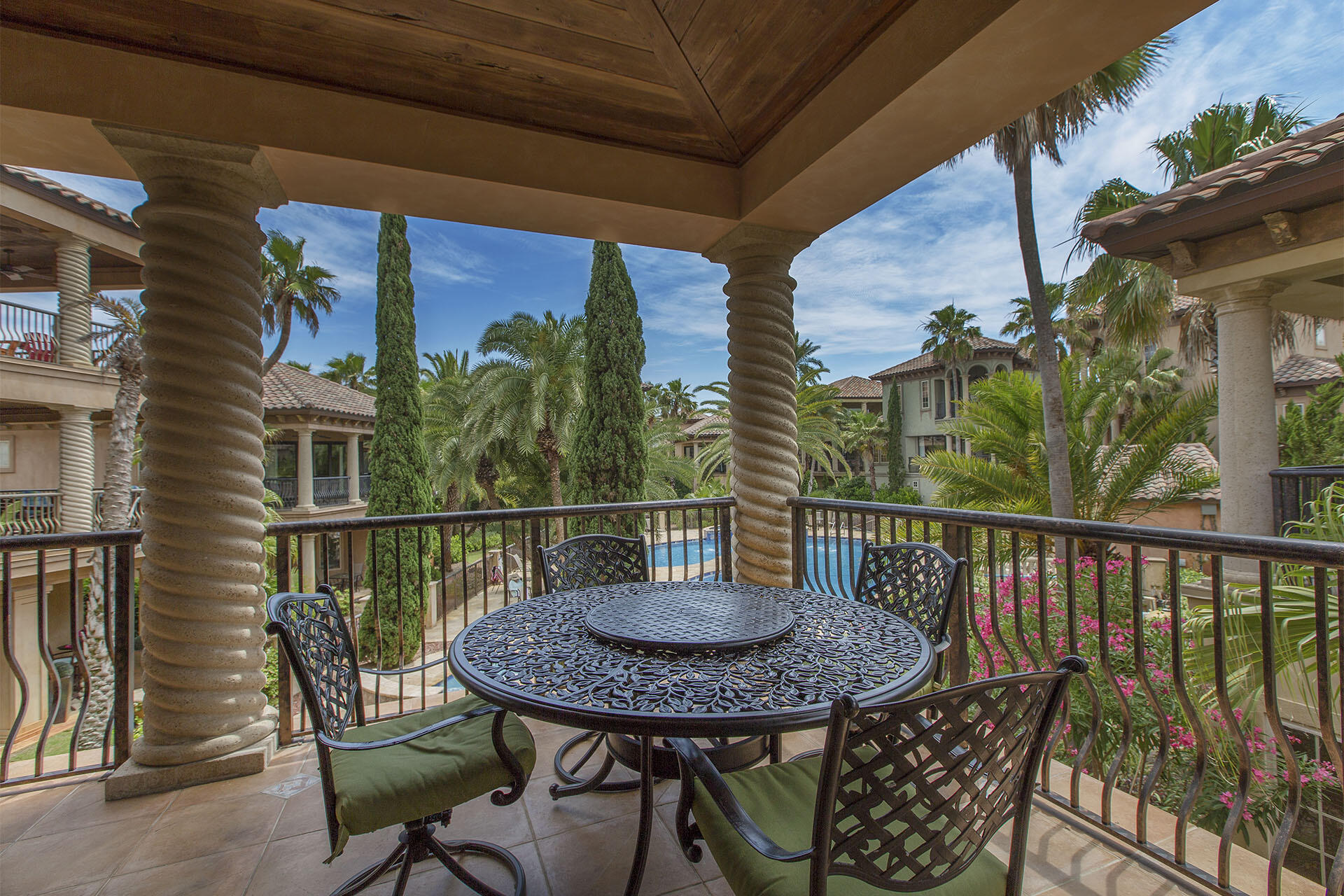 SAINT TROPEZ - Residential