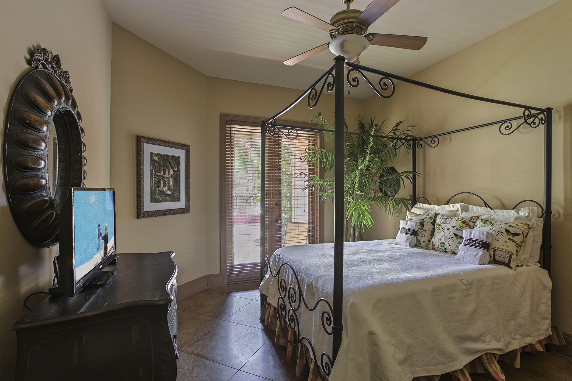 SAINT TROPEZ - Residential