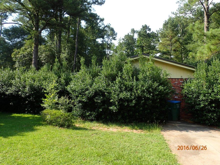 Centrally located in the Adams Powell subdivision in the heart of Crestview, this REO property is a must see! Home has tons of potential but will not qualify for all types of financing. All brick exterior with metal roof, this home was built in 1970 and has 3 bedrooms and 2 full baths. A definite must see to appreciate. Call today before this one is gone for sure!