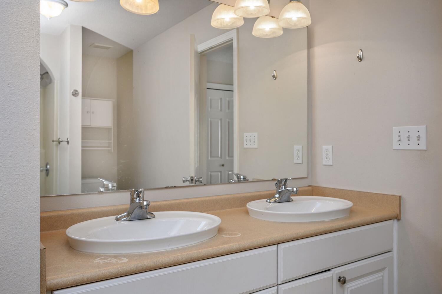 WOODLAND PARK ESTATES - Residential