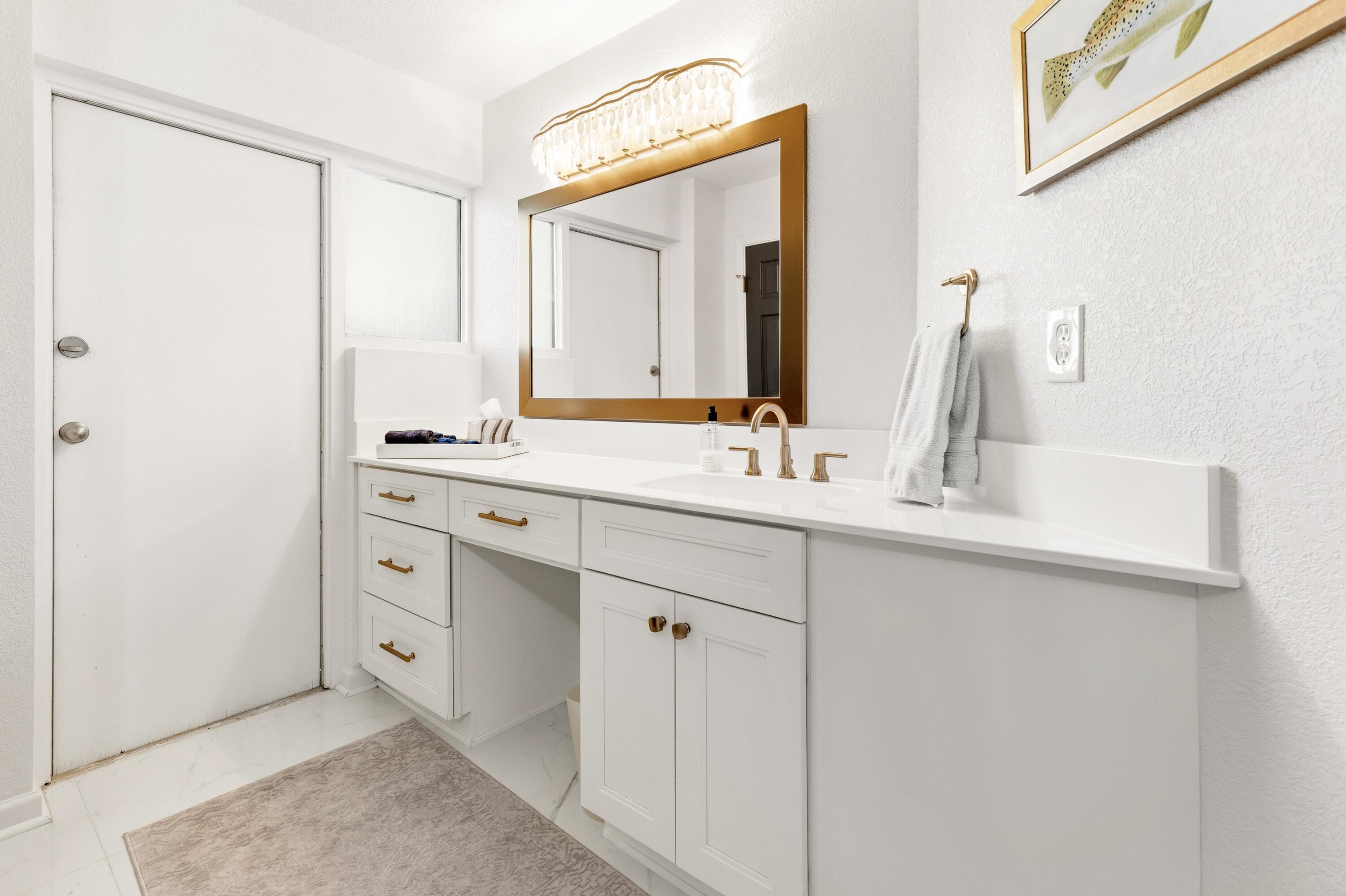 REGENCY TOWERS CONDO - Residential