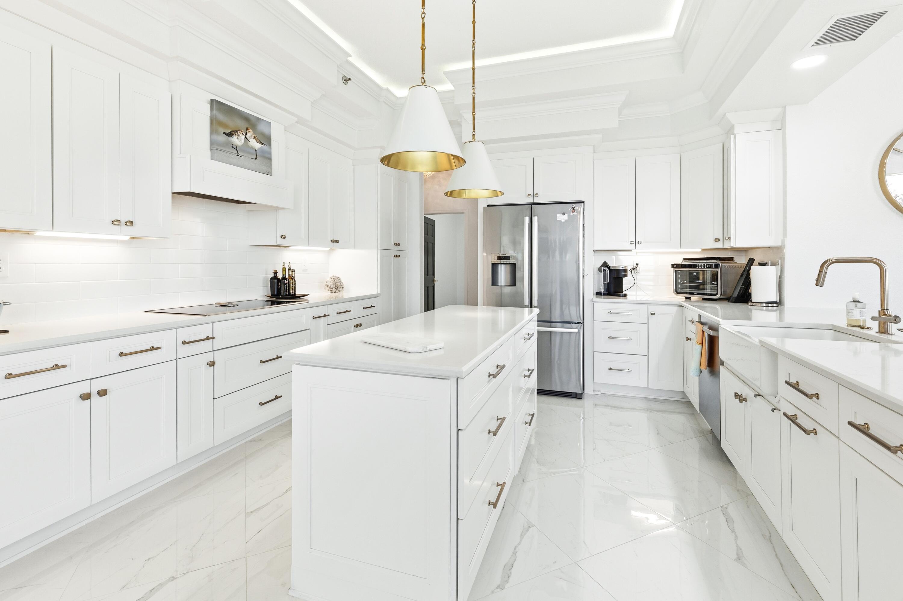 REGENCY TOWERS CONDO - Residential