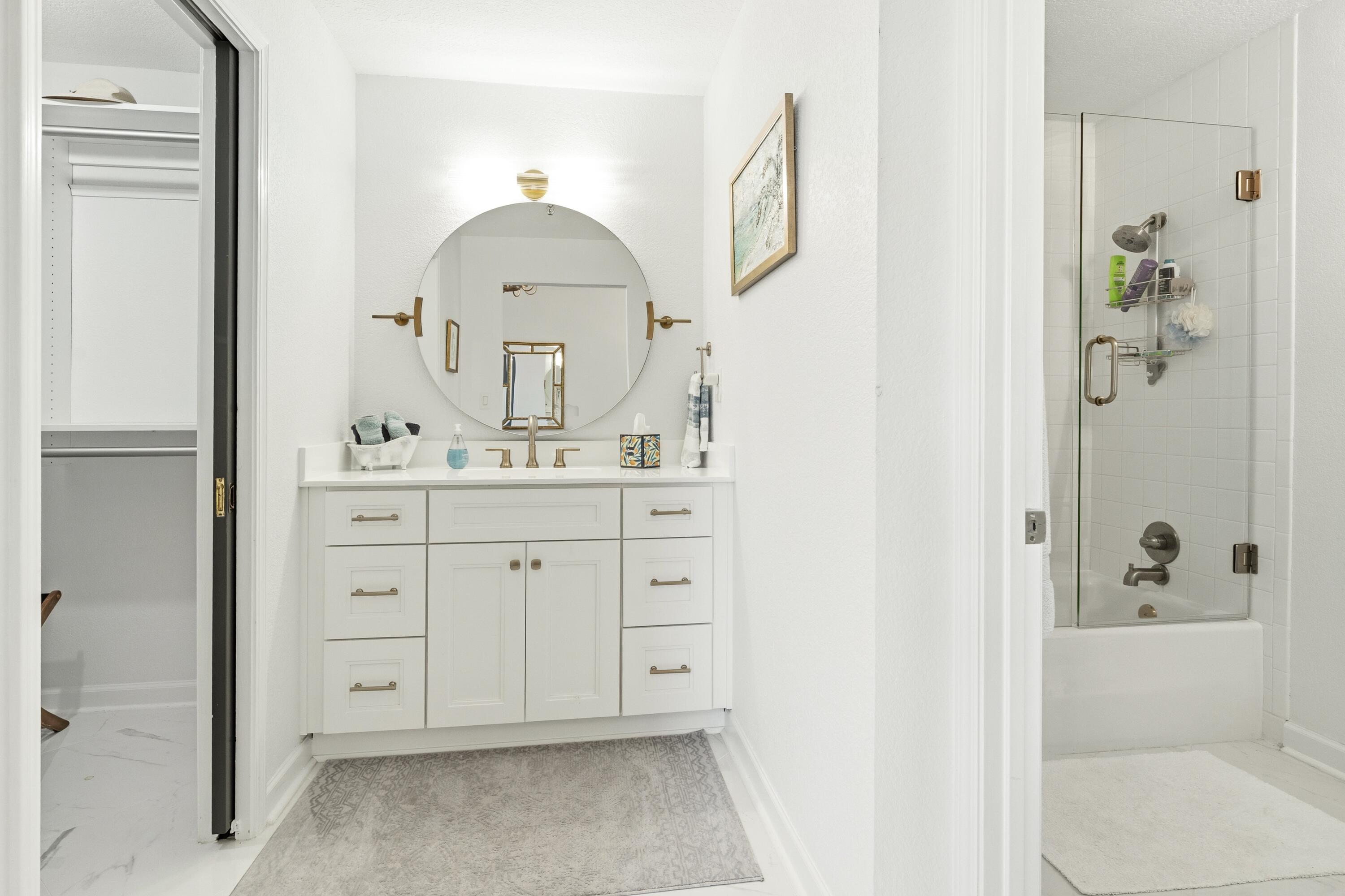 REGENCY TOWERS CONDO - Residential