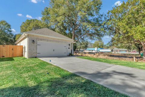 A home in Niceville