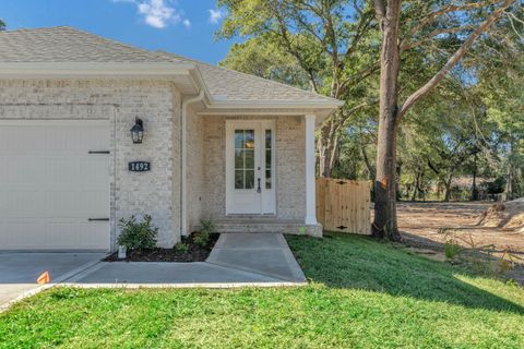 A home in Niceville