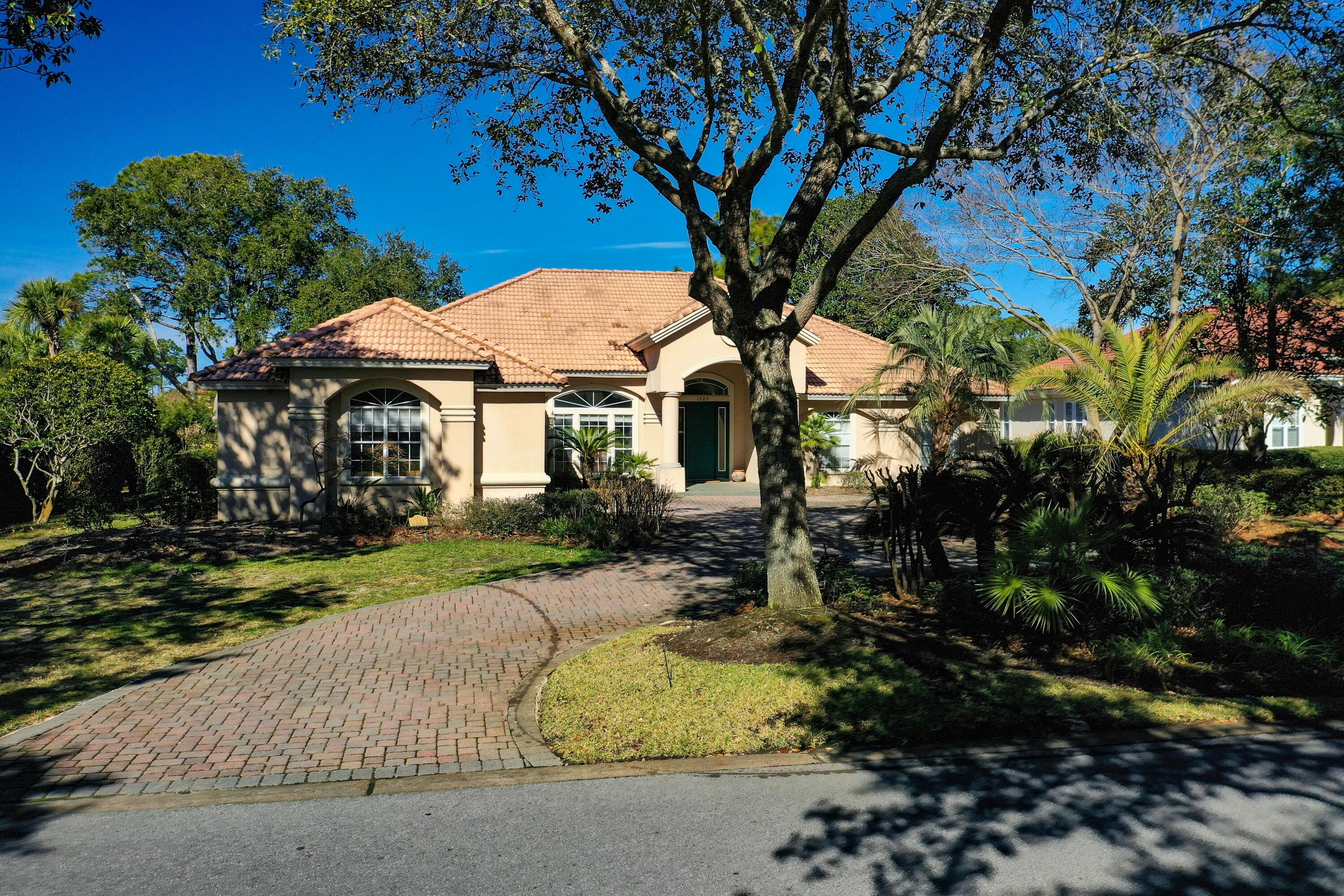 ISLAND GREEN - Residential