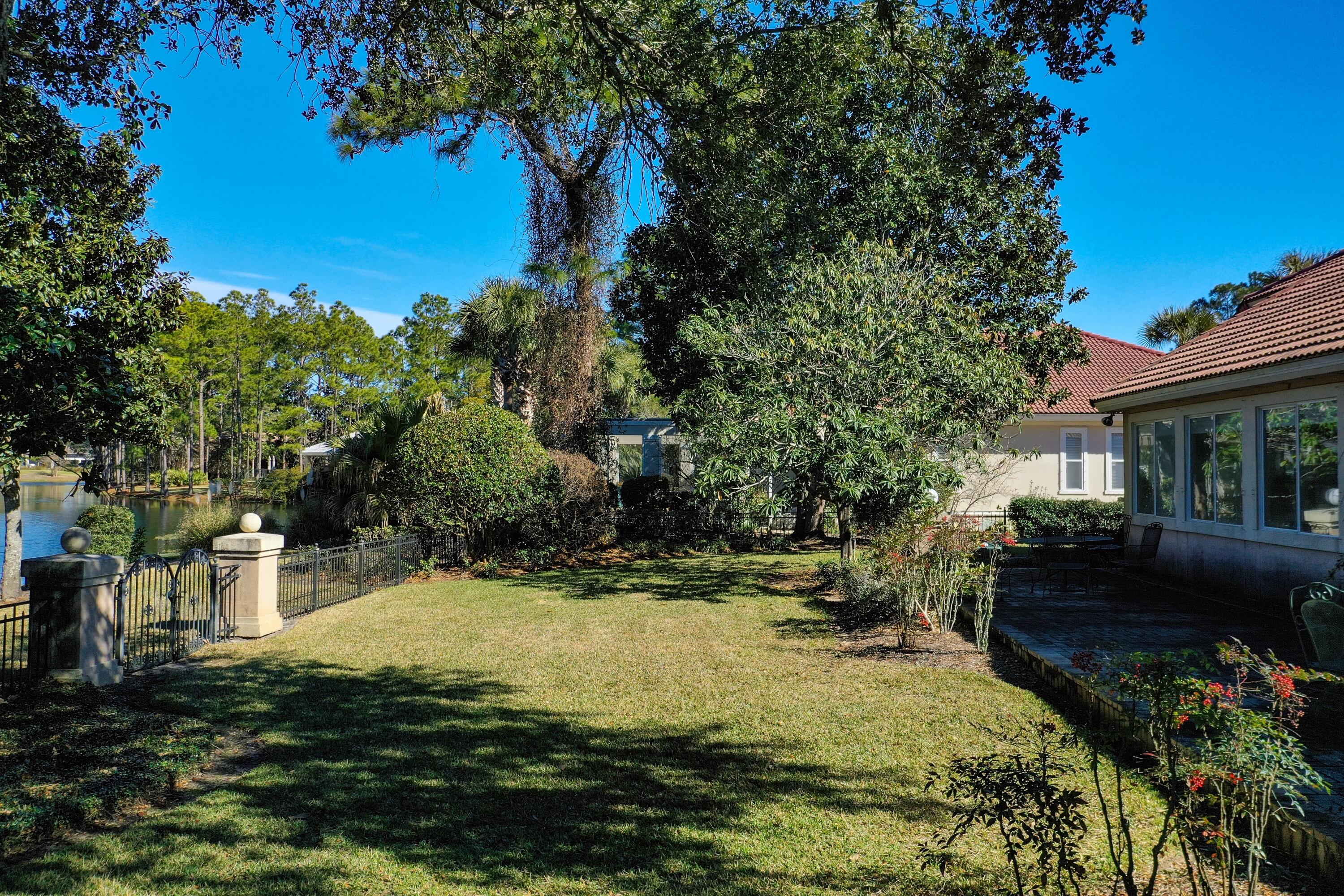 ISLAND GREEN - Residential