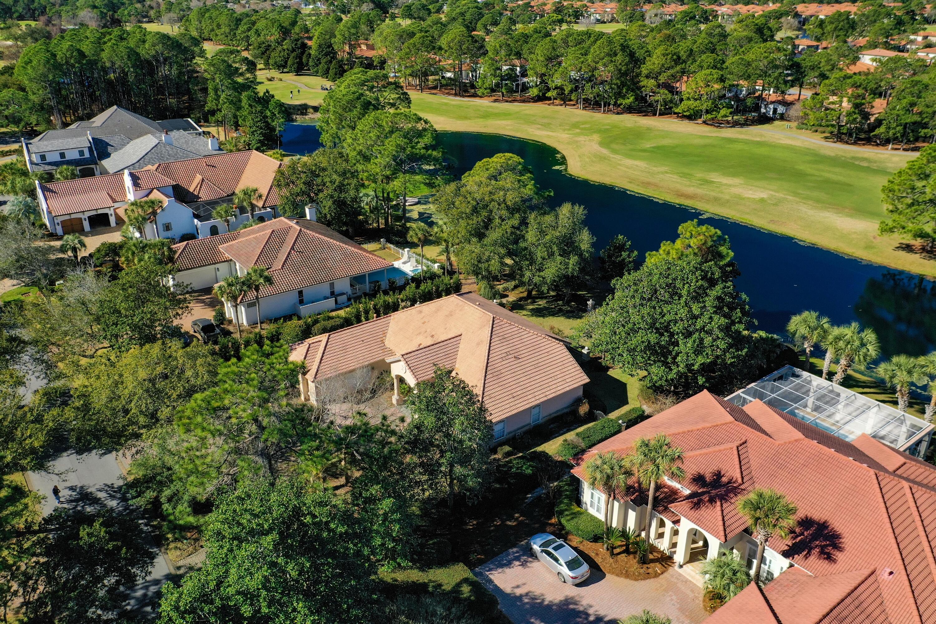 ISLAND GREEN - Residential