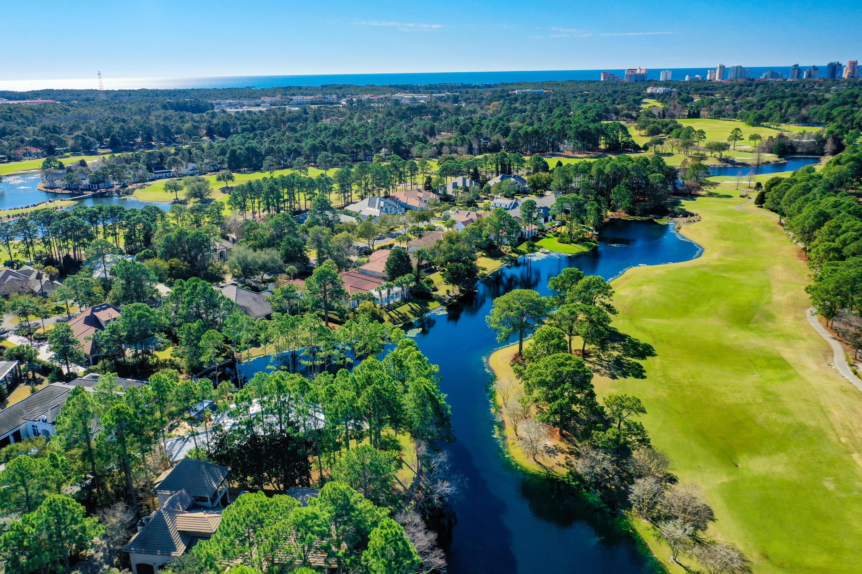 ISLAND GREEN - Residential