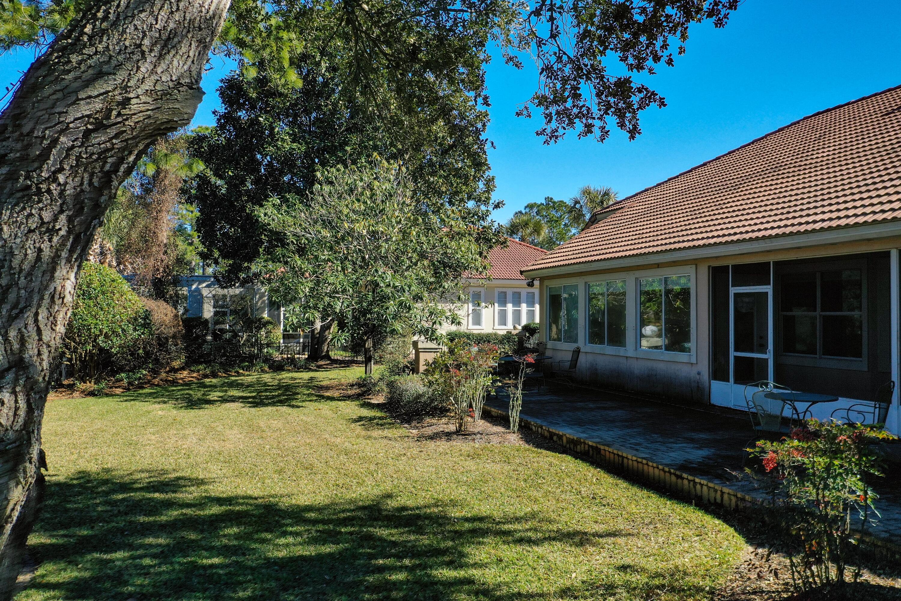 ISLAND GREEN - Residential