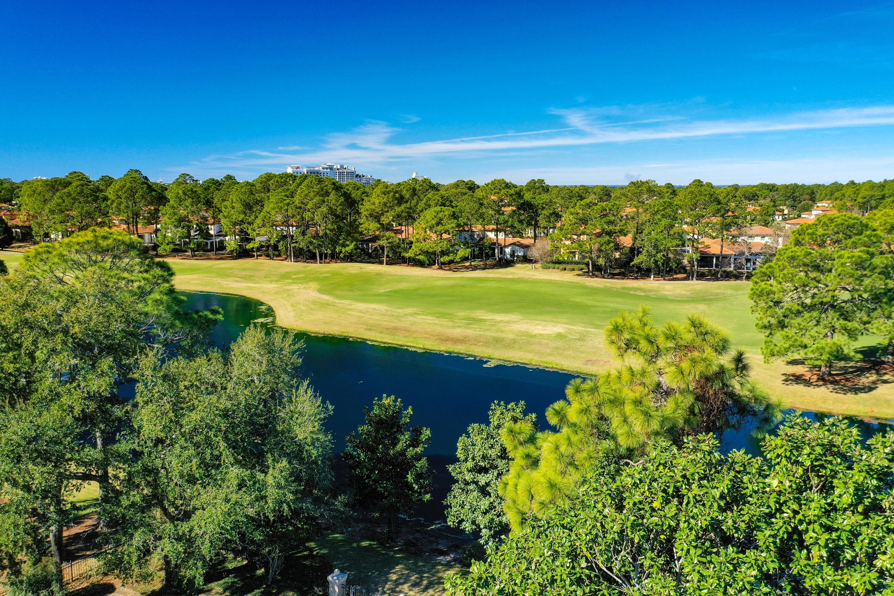 ISLAND GREEN - Residential