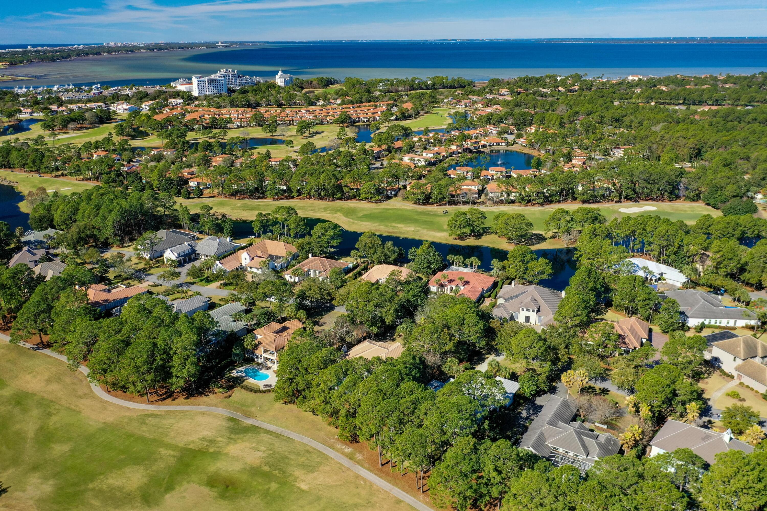 ISLAND GREEN - Residential