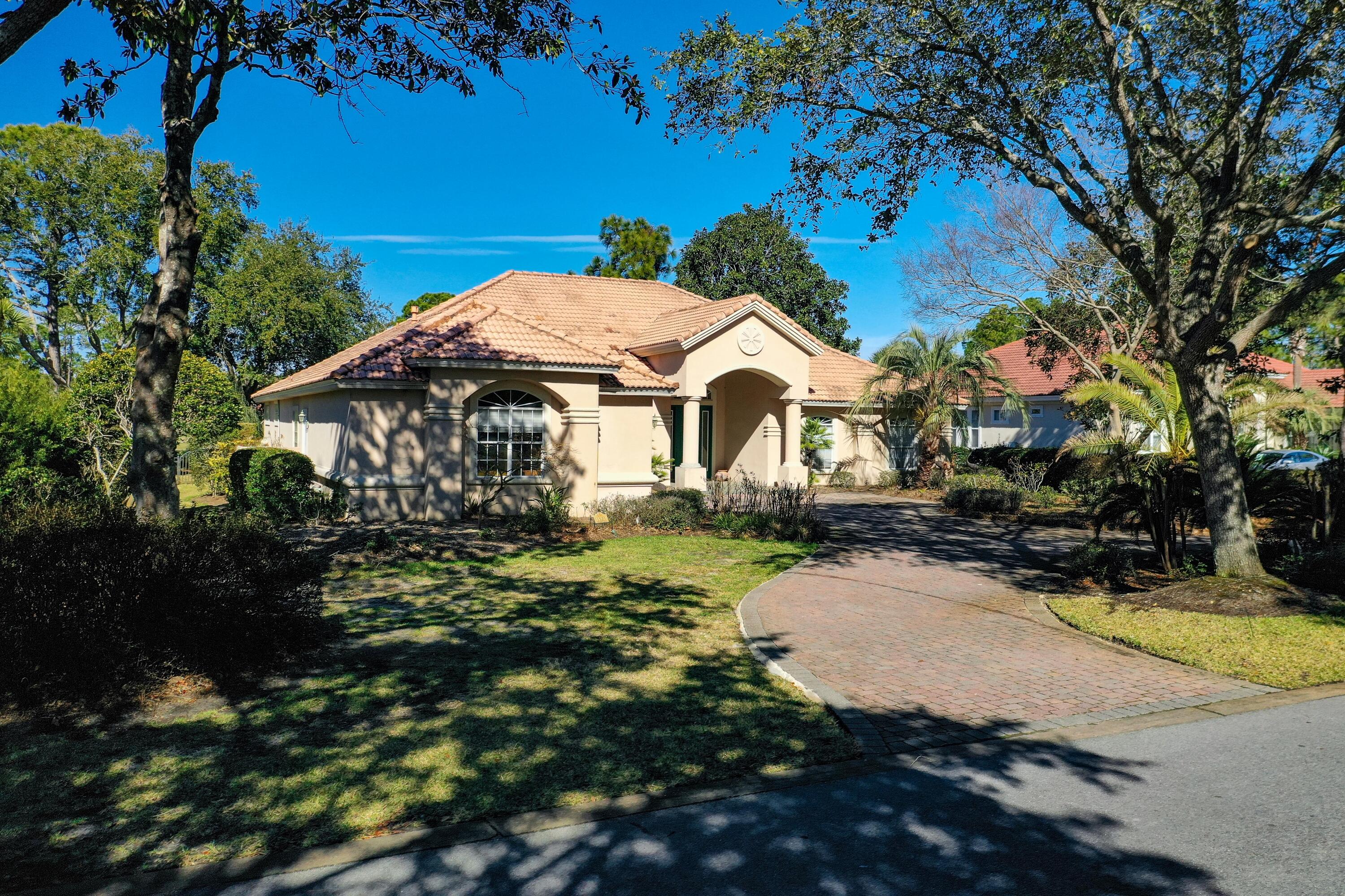 ISLAND GREEN - Residential