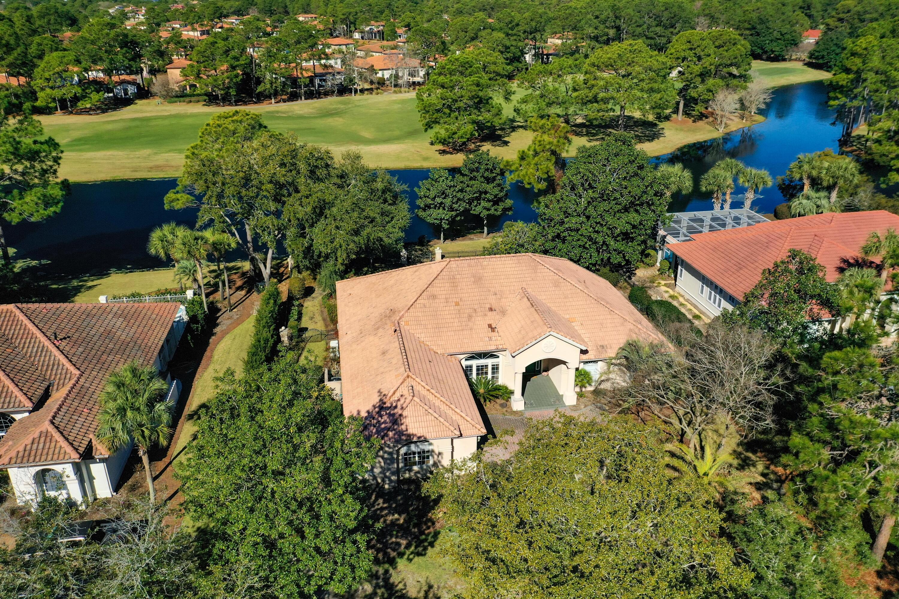 ISLAND GREEN - Residential