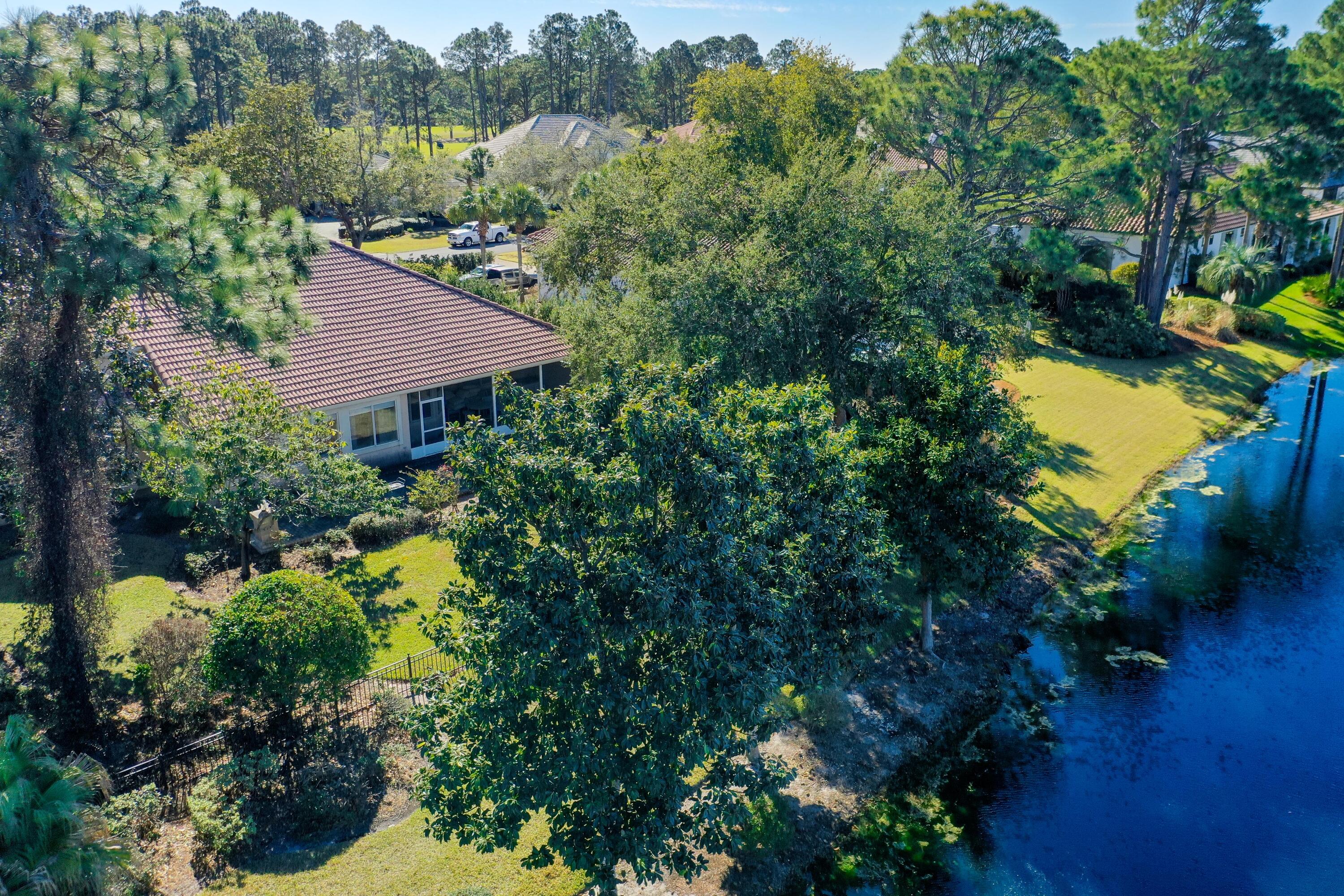 ISLAND GREEN - Residential