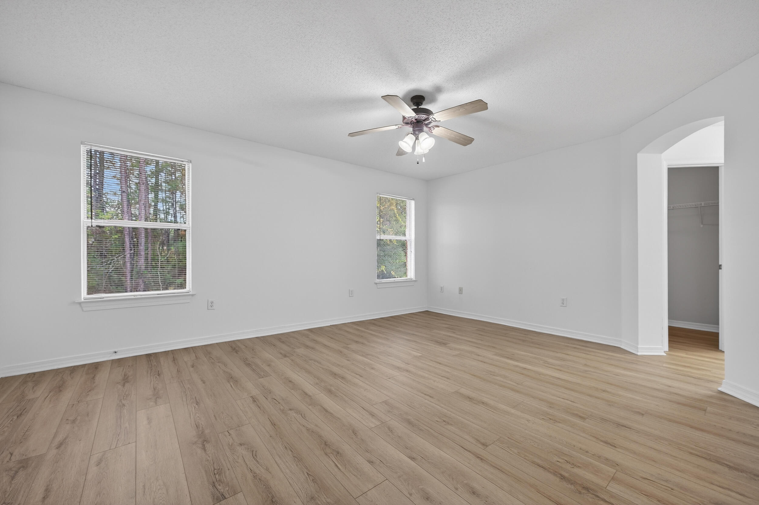 HOLLEY BY THE SEA - Residential