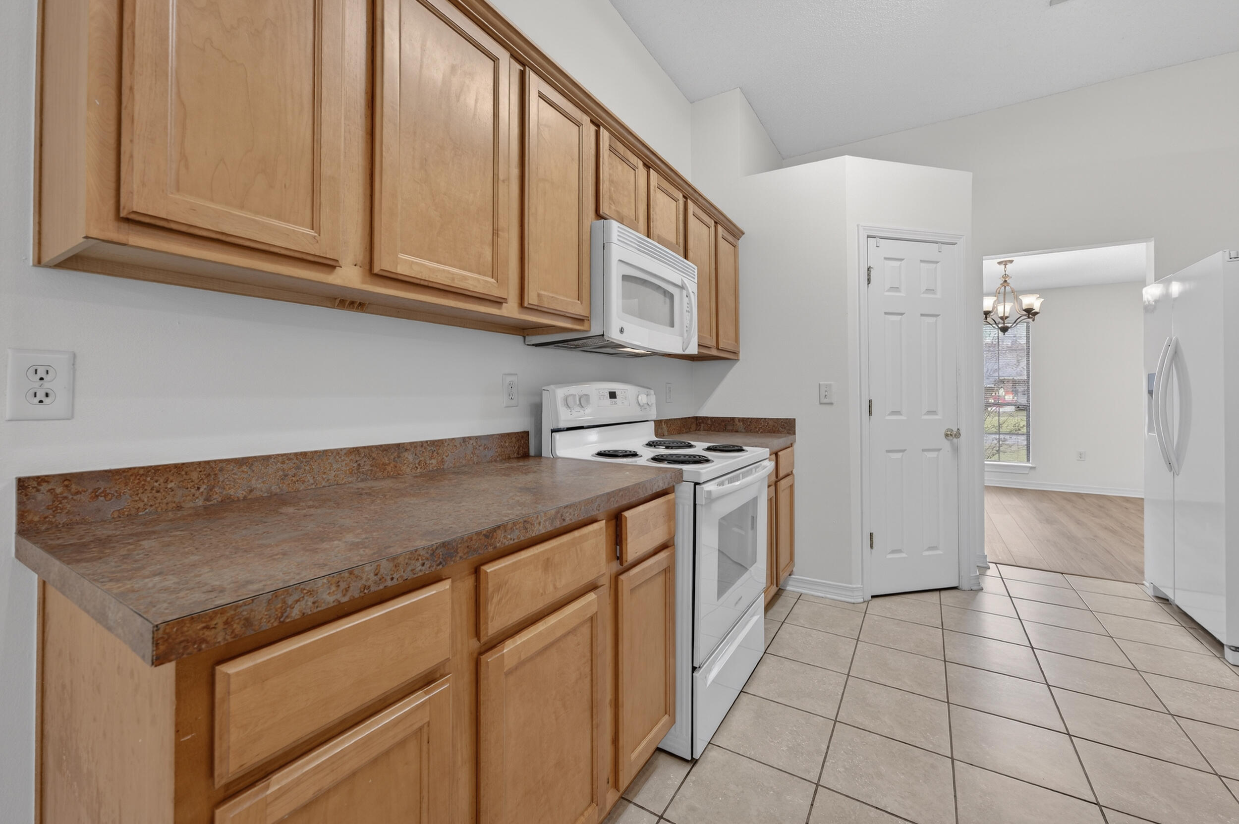 HOLLEY BY THE SEA - Residential