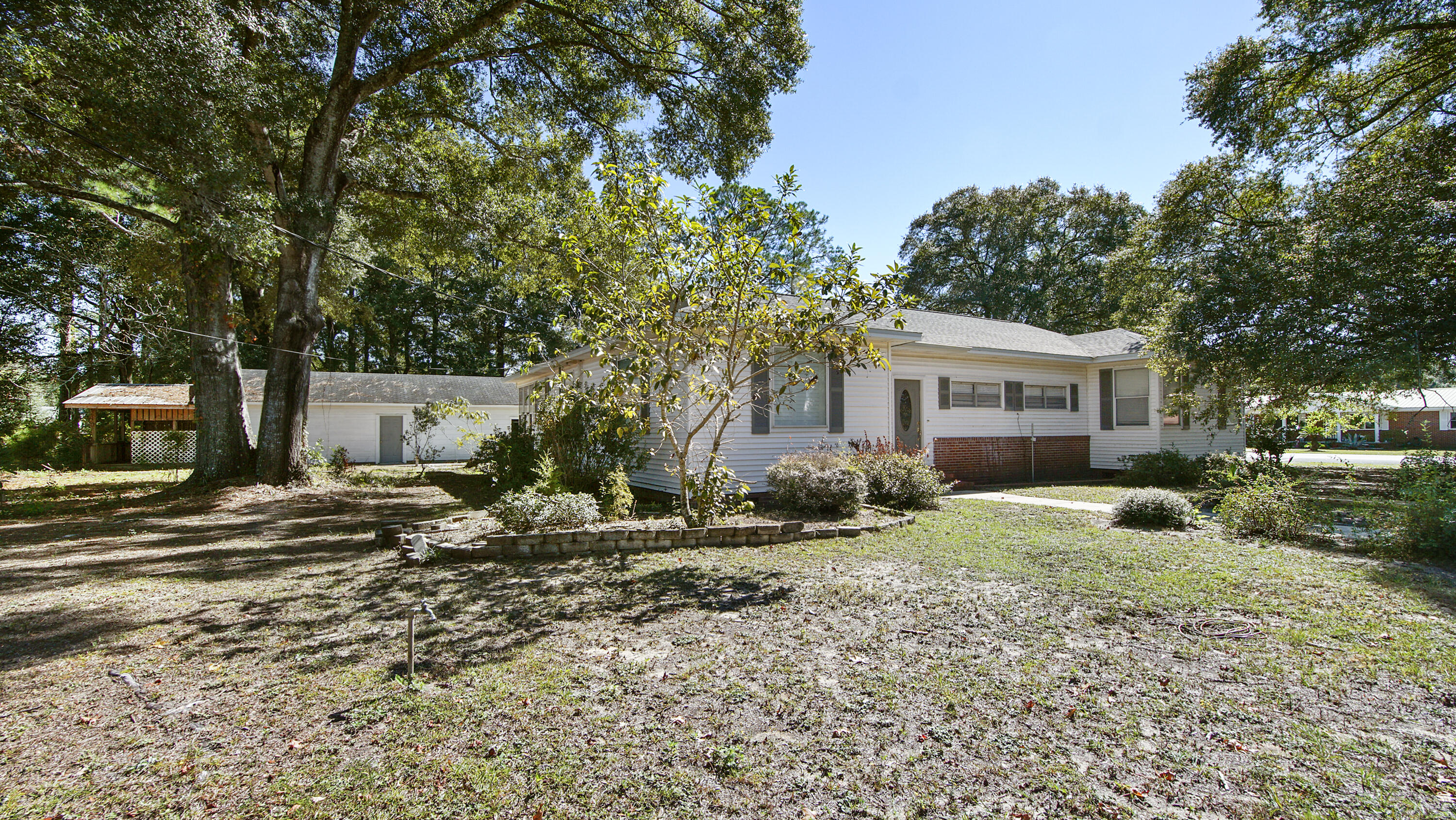 TOWN OF DEFUNIAK SPRINGS - Residential