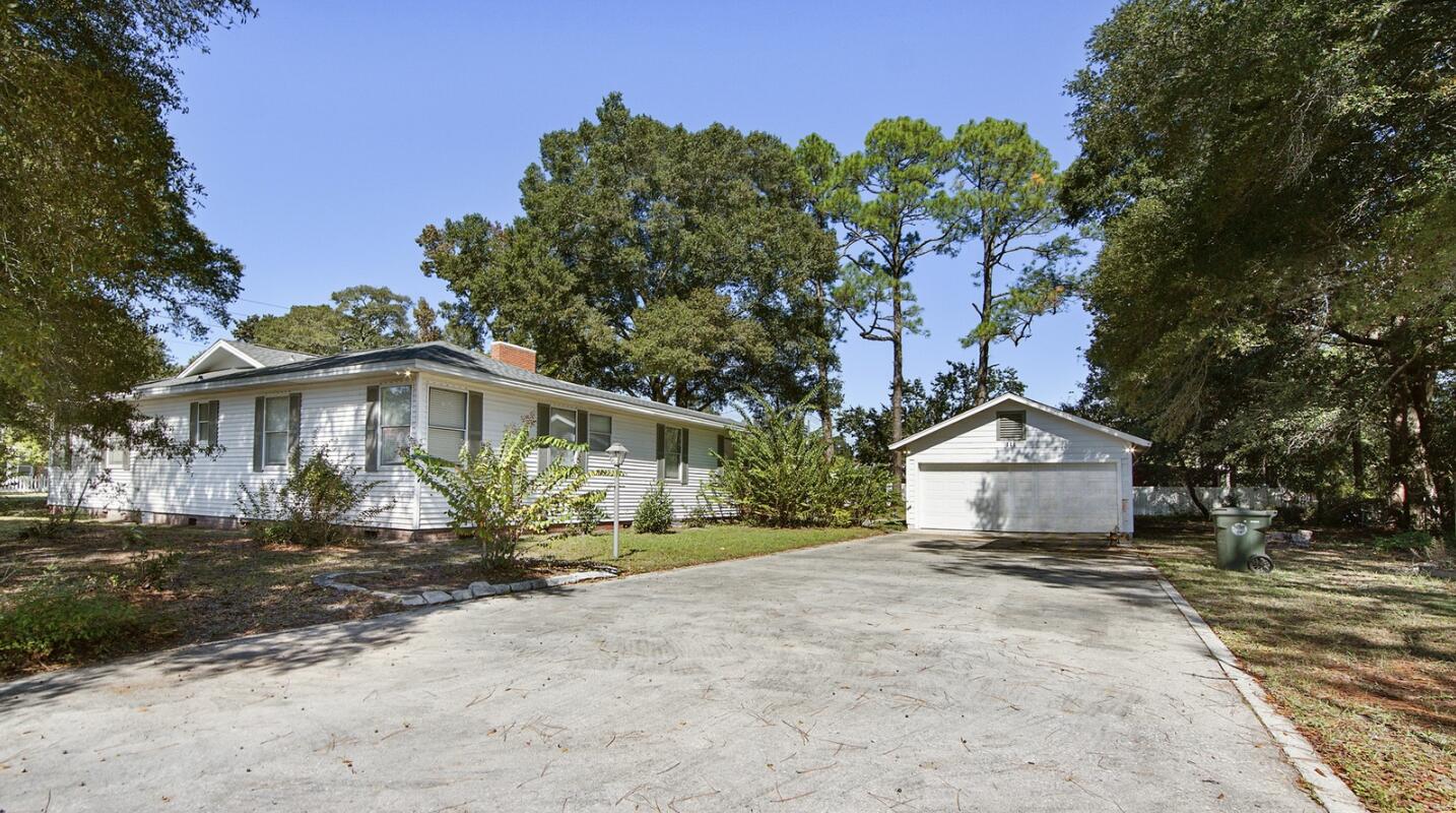 TOWN OF DEFUNIAK SPRINGS - Residential