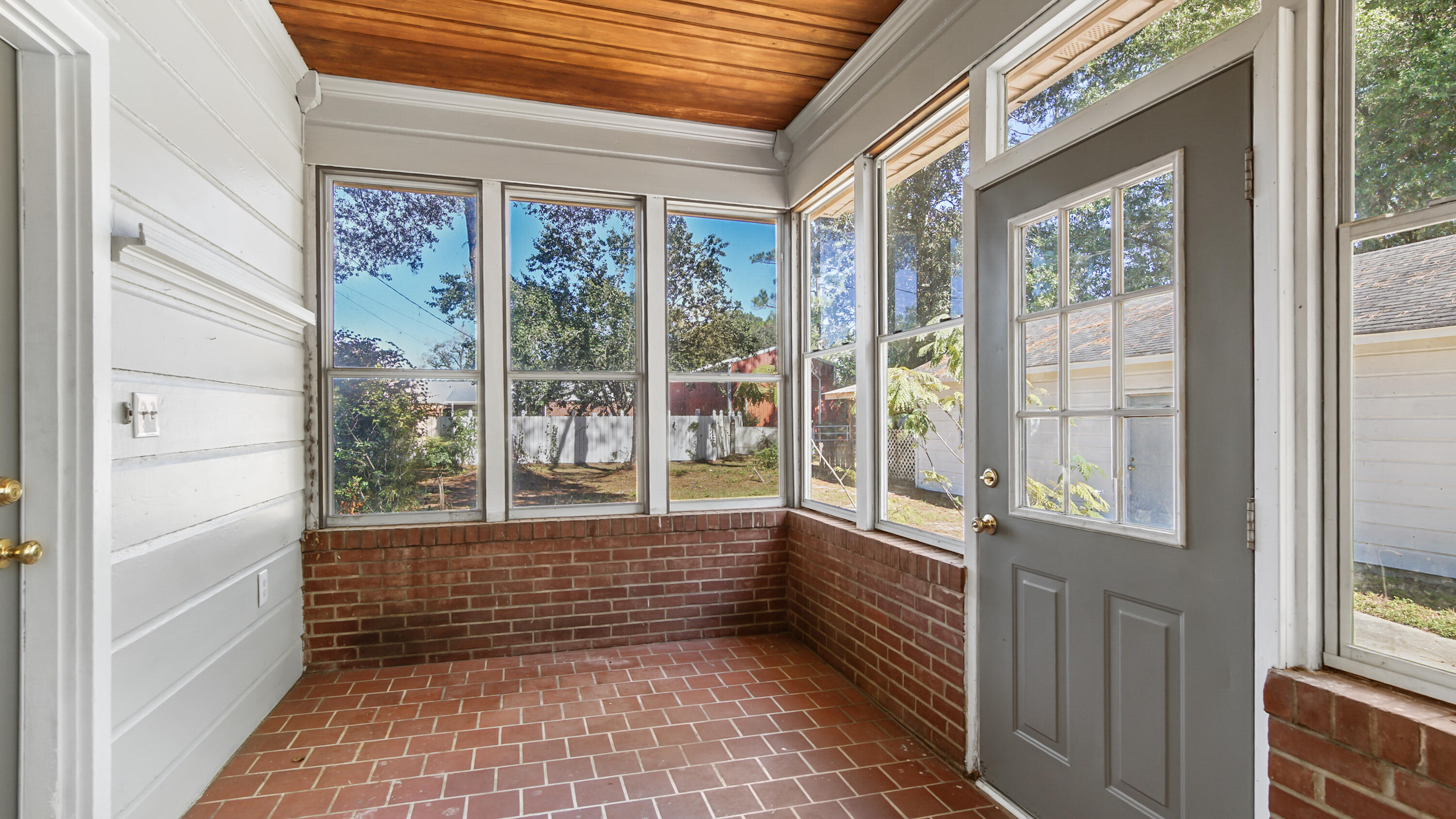 TOWN OF DEFUNIAK SPRINGS - Residential