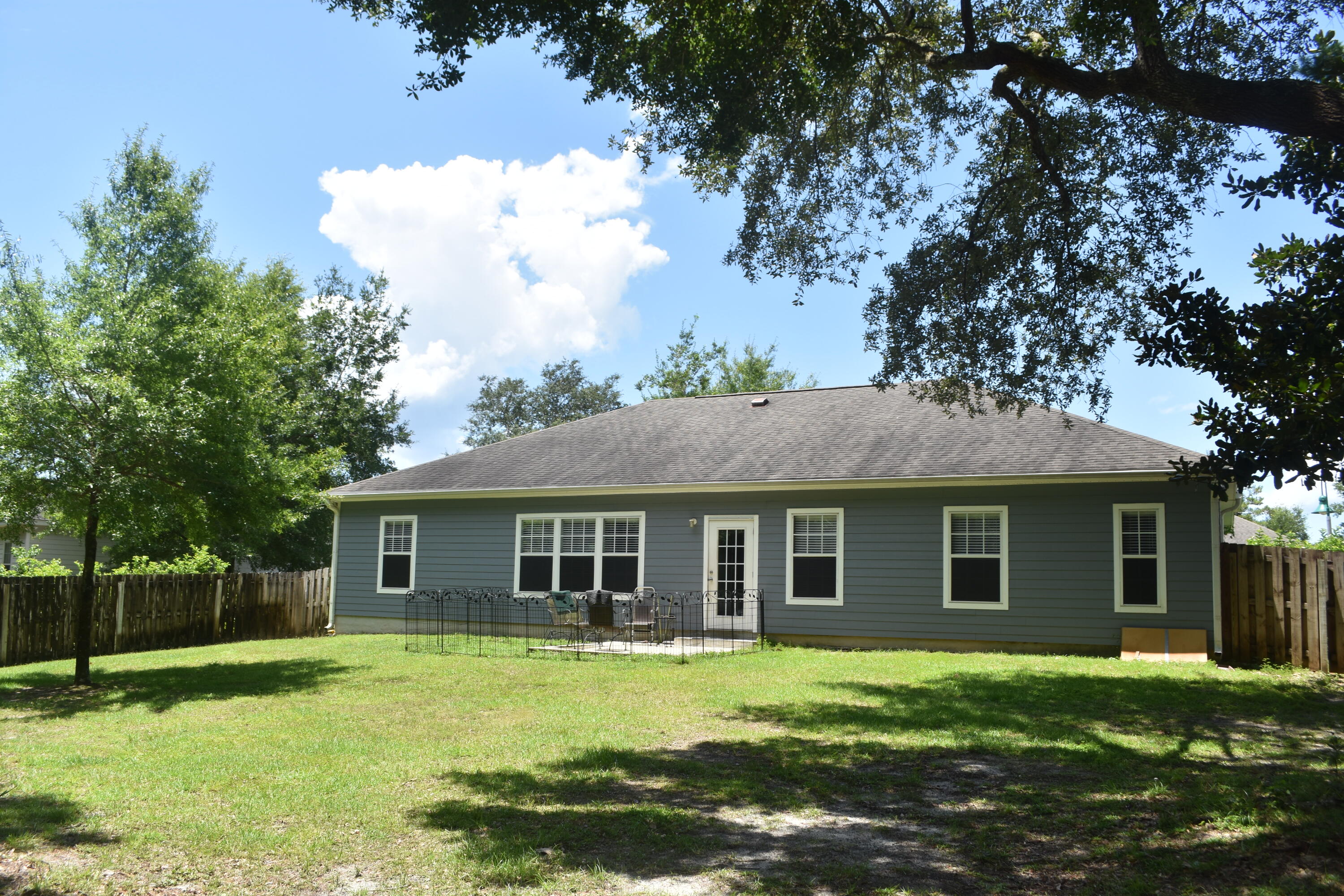 HAMMOCK BAY - Residential Lease